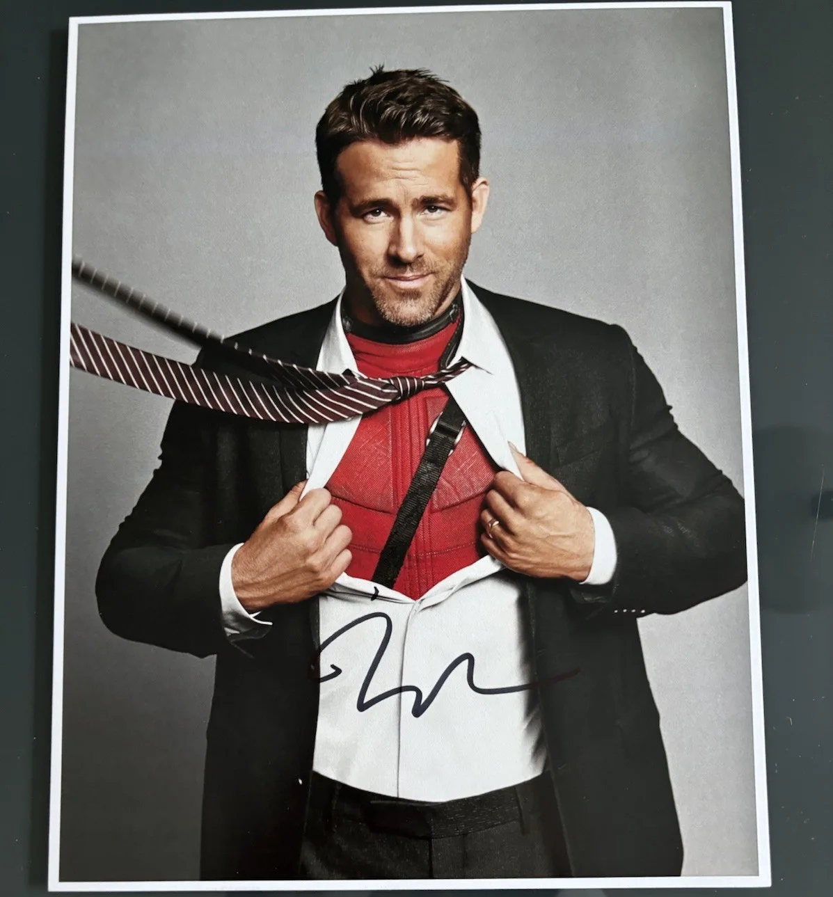 Ryan Reynolds — Ryan Reynolds signed photo autographed Deadpool, image 3