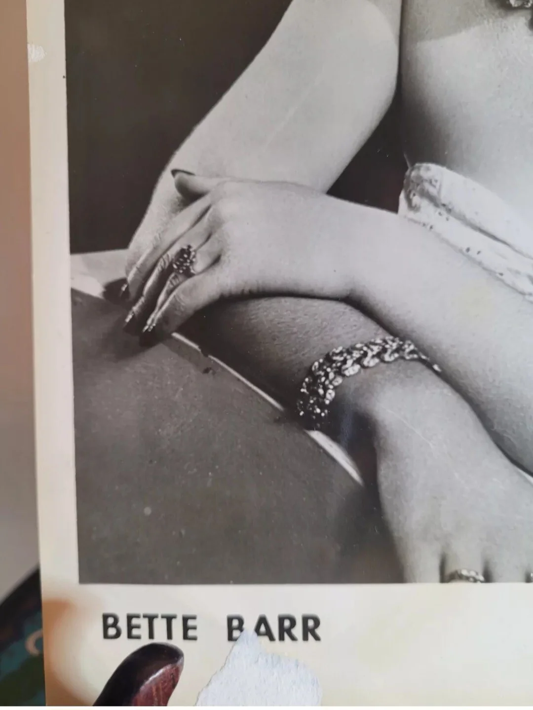 Vintage 8"×10" Autographed Press Photo Bette Barr, image 4