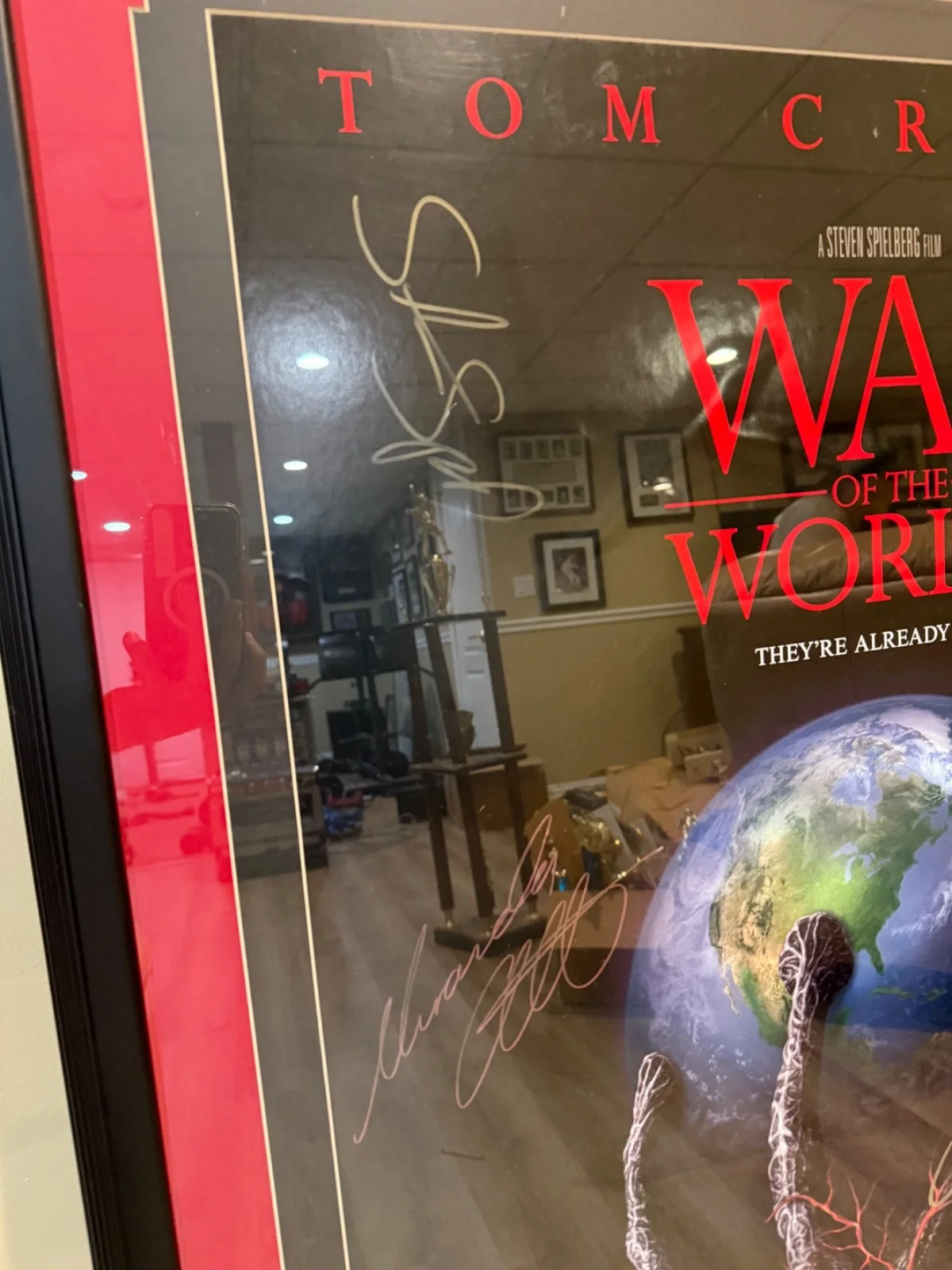 Steven Spielberg, Dakota Fanning, Maranda Otto, Tim Robbins — War of the Worlds Signed Movie Poster with COA / 10 Signatures, изображение 3