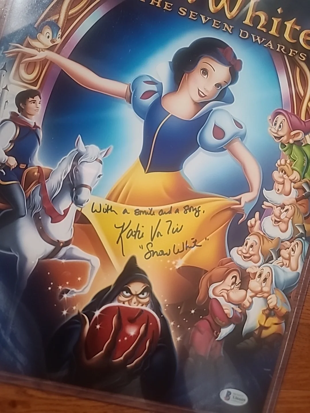 Katie Von Till — Katie Von Till Snow White Signed Inscribed 11x17 Snow White Disney Photo, image 2