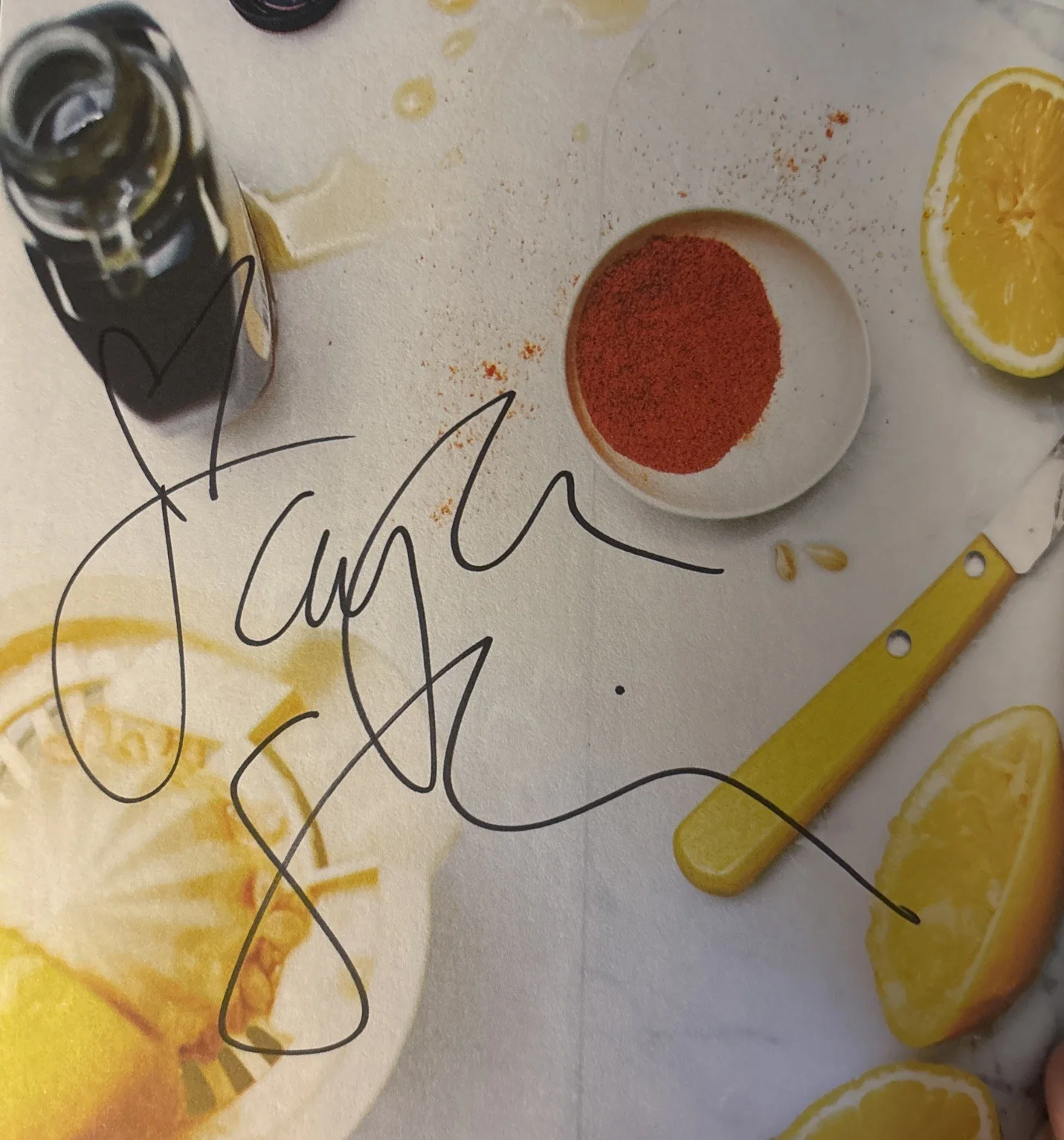 Orange Is the New Black Autographed Cookbook By Uzo Aduba & Taylor Schilling New, изображение 2
