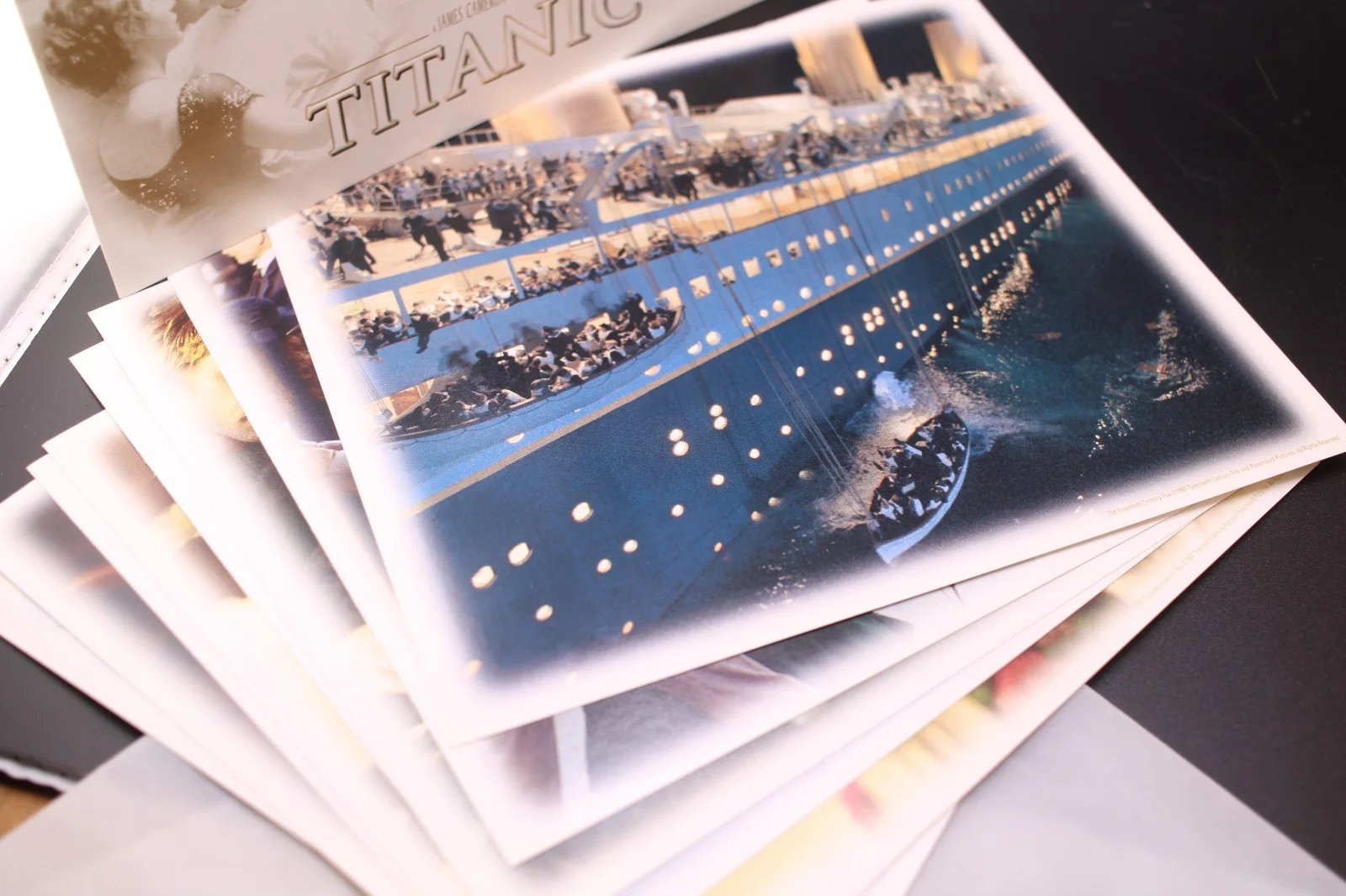 Titanic Collectors 35mm Film Cell & Post Cards - Rare Front of Ship Flying Scene, изображение 4