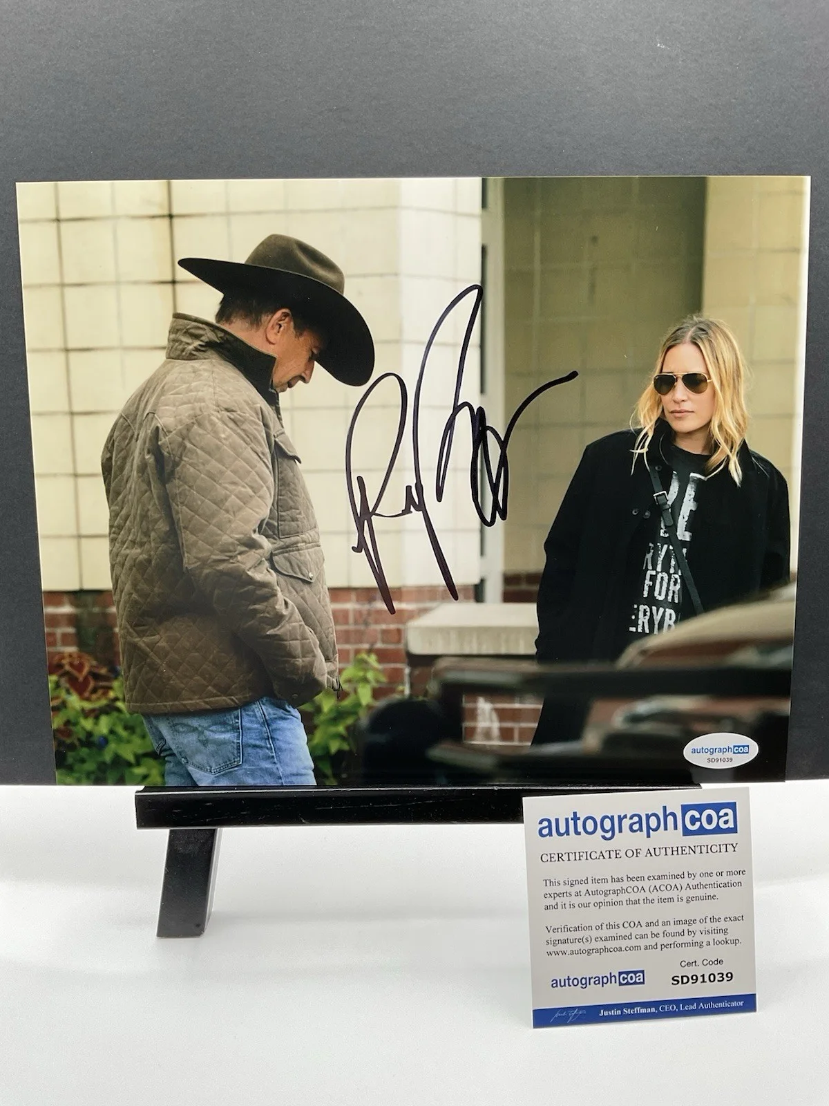 Piper Perabo — Piper Perabo signed 8x10 Yellowstone signed photo Yellowstone 8x10 Costner ACOA