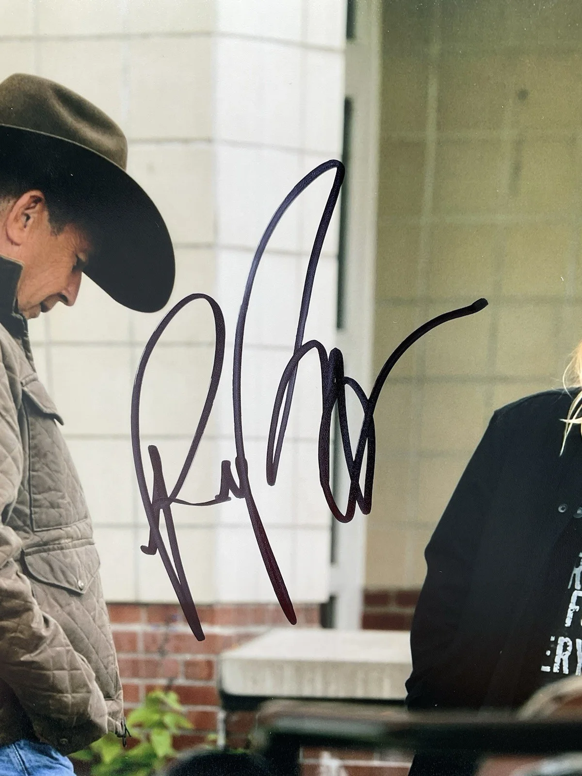 Piper Perabo — Piper Perabo signed 8x10 Yellowstone signed photo Yellowstone 8x10 Costner ACOA, изображение 2