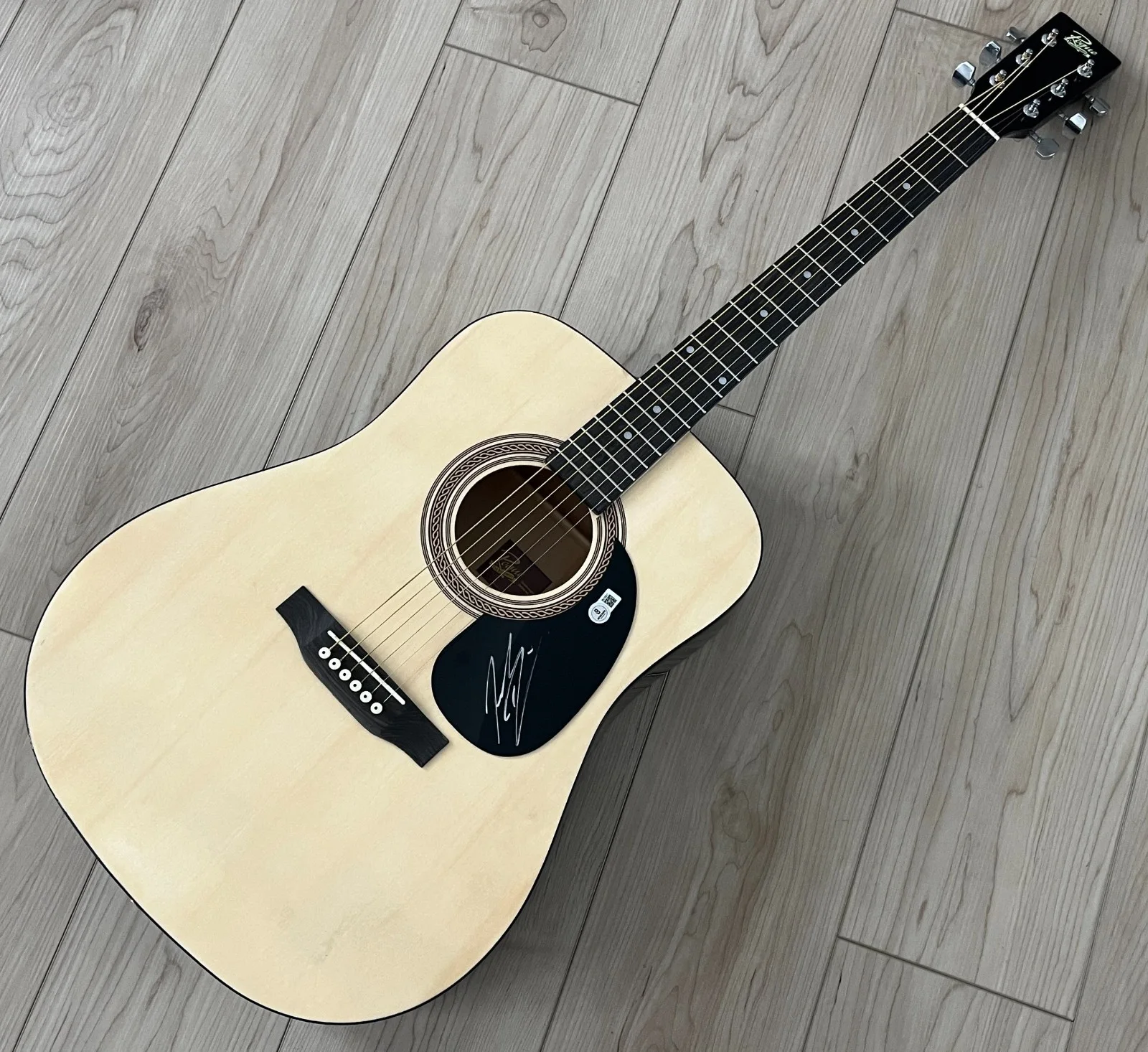 JORDAN DAVIS SIGNED AUTOGRAPH 41" ACOUSTIC GUITAR wEXACT PROOF & BECKETT BAS COA, image 2