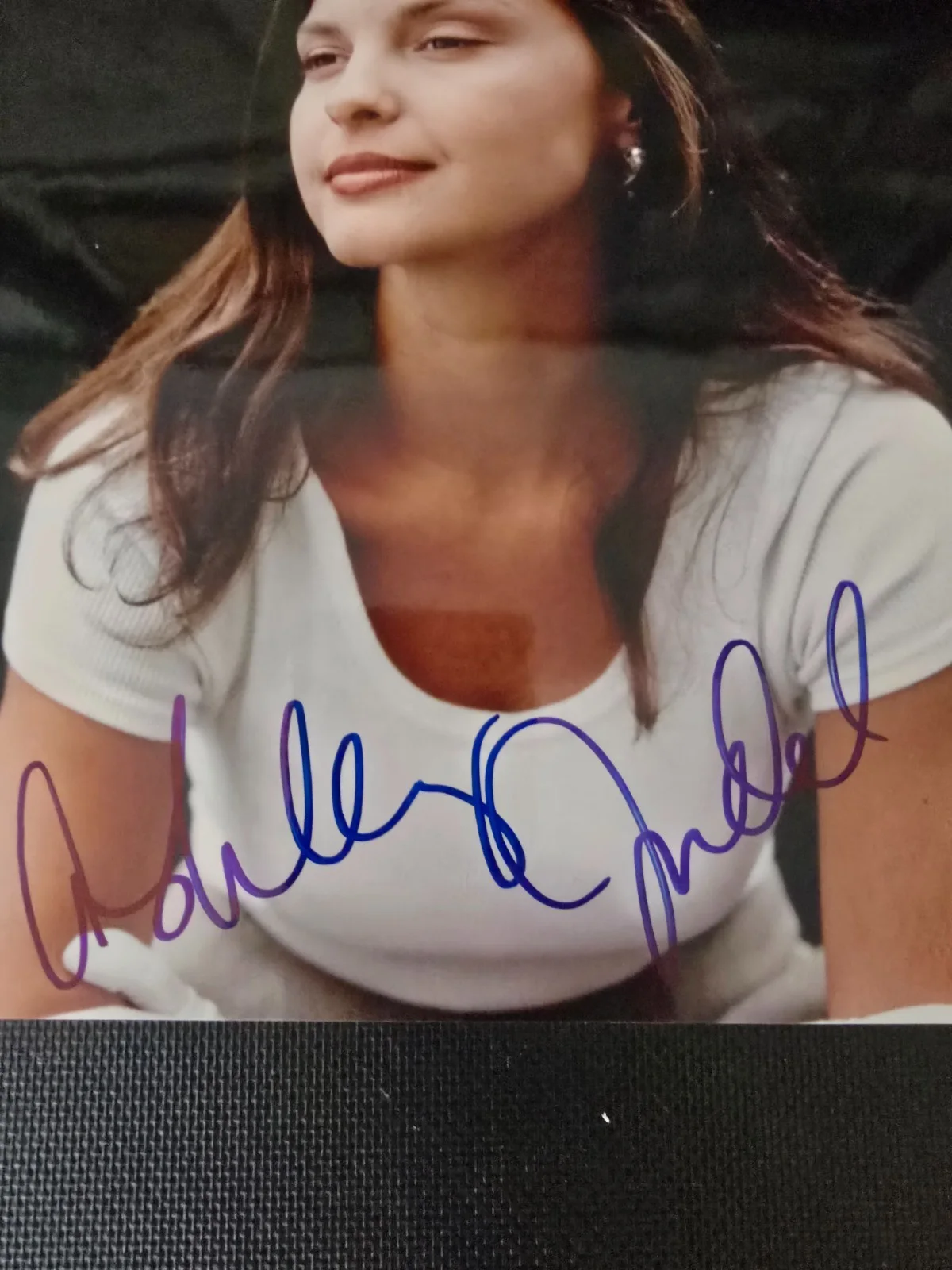 Ashley Judd — Ashley Judd Autographed COA 8x10 Color Photo, image 2