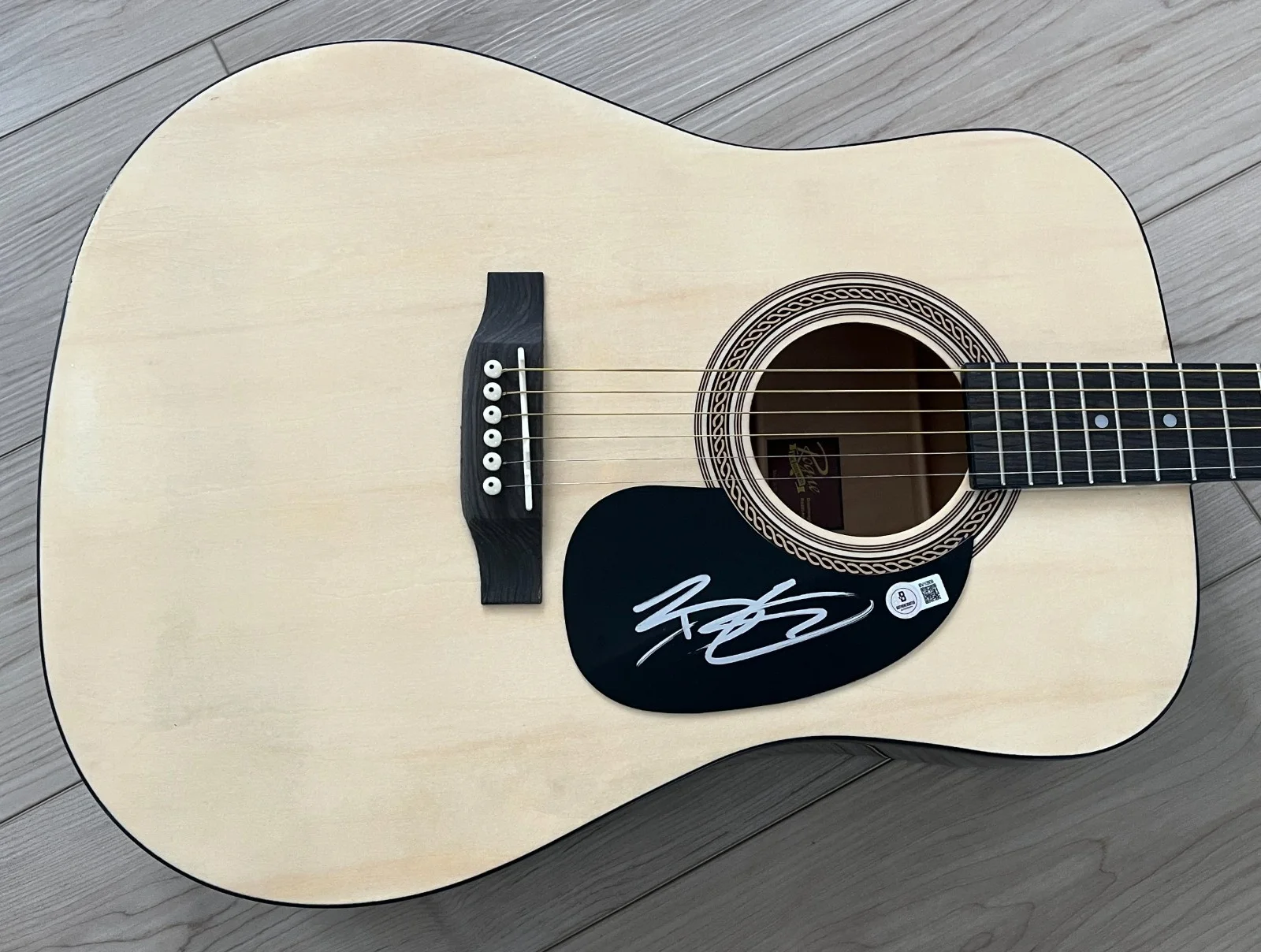 BRANTLEY GILBERT SIGNED AUTOGRAPH ACOUSTIC GUITAR w/EXACT PROOF & BECKETT COA, image 5
