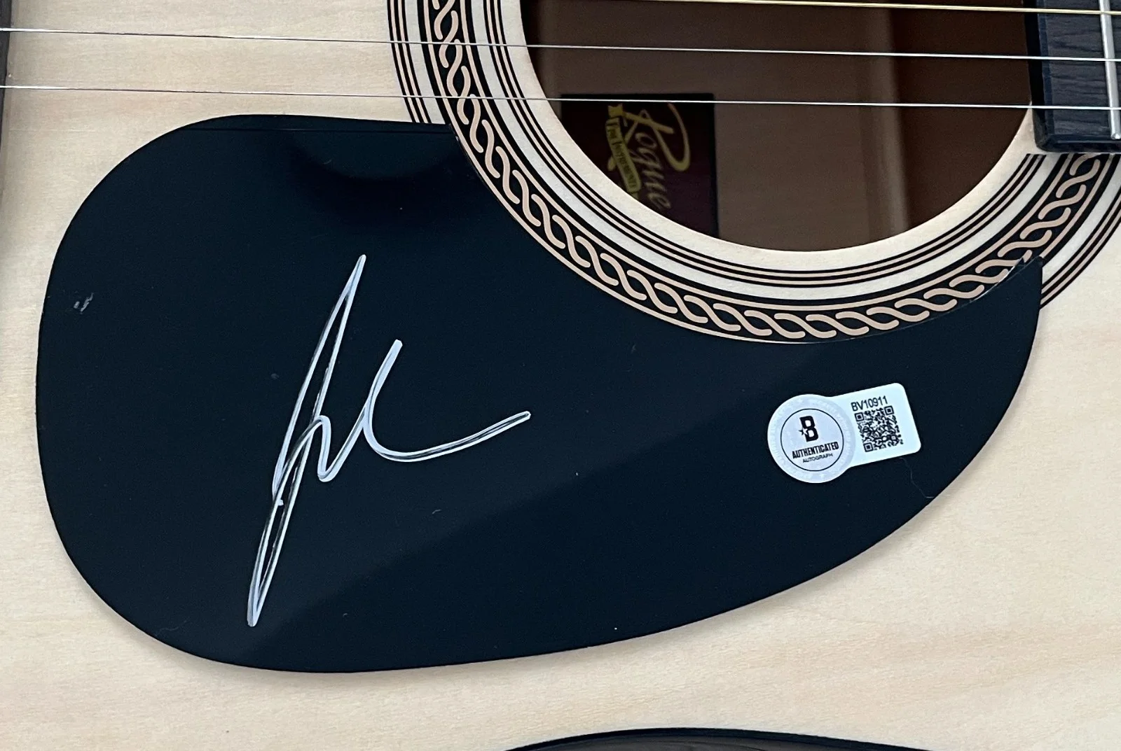 JON PARDI SIGNED AUTOGRAPH 41" ACOUSTIC GUITAR w/EXACT PROOF & BECKETT BAS COA, изображение 3