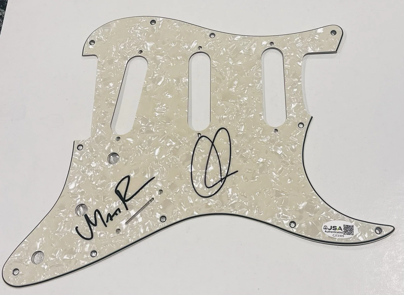 MAROON 5 BAND SIGNED GUITAR PICKGUARD PICK GUARD ADAM LEVINE MATT FLYNN JSA COA, изображение 2
