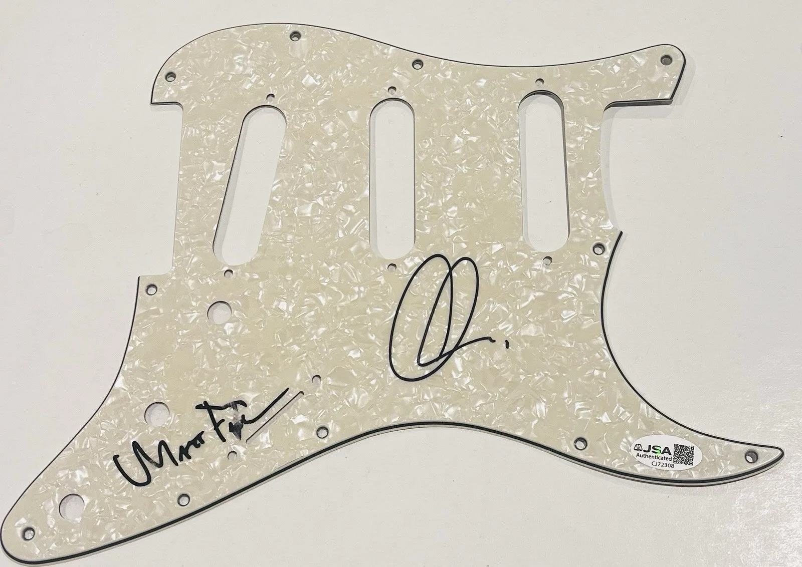 MAROON 5 BAND SIGNED GUITAR PICKGUARD PICK GUARD ADAM LEVINE MATT FLYNN JSA COA, image 2