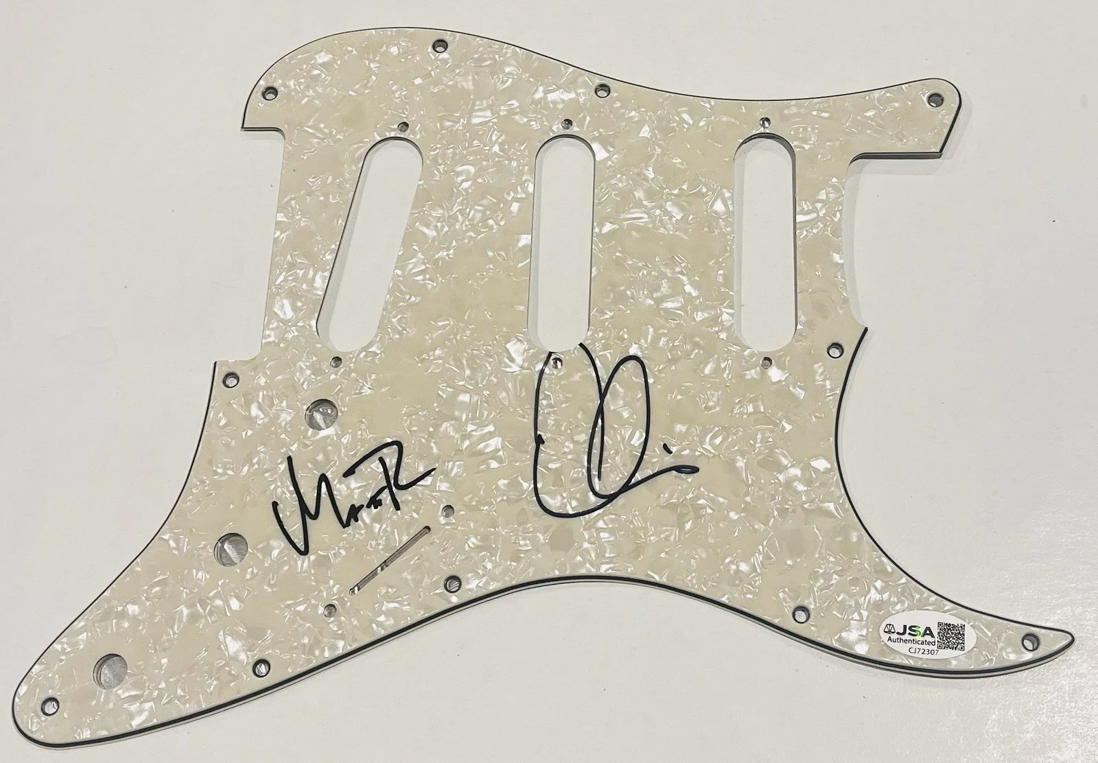 MAROON 5 BAND SIGNED GUITAR PICKGUARD PICK GUARD ADAM LEVINE MATT FLYNN JSA COA, image 2