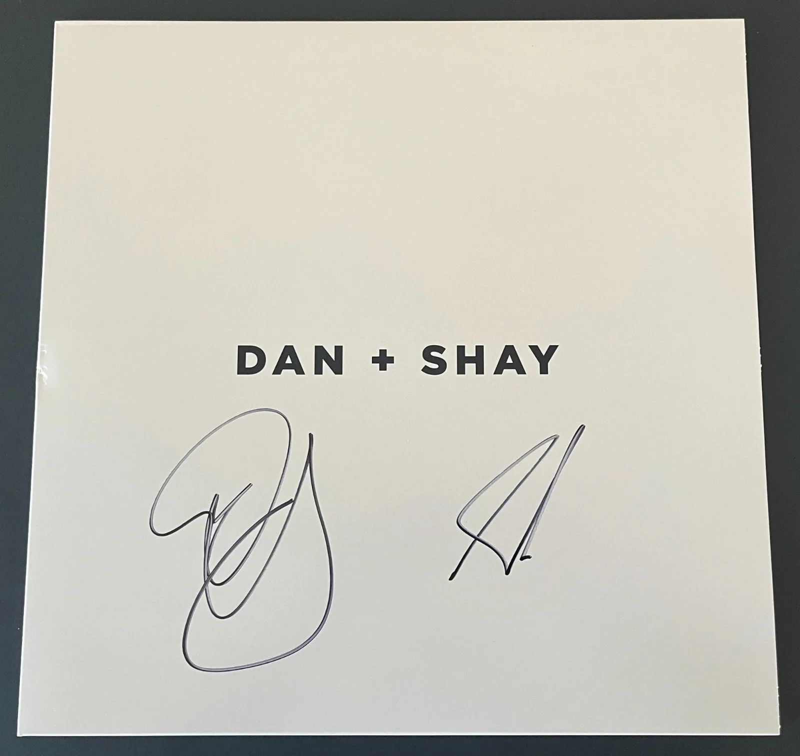 DAN + AND SHAY SIGNED AUTOGRAPH SELF TITLED VINYL LP w/EXACT PROOF & BECKETT COA, изображение 2