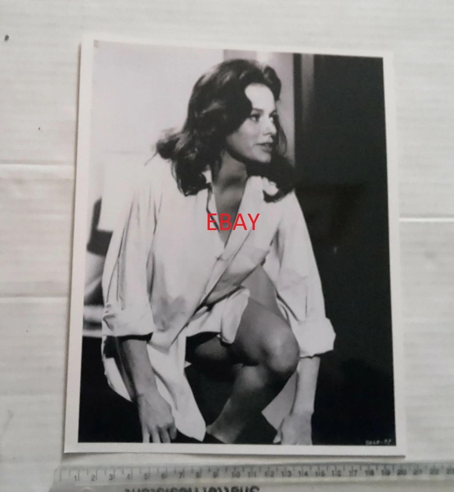 LUCIANA PALUZZI - 8 x PHOTOS - Film Actress - TO TRAP A SPY, CHUKA - JOB LOT, изображение 2
