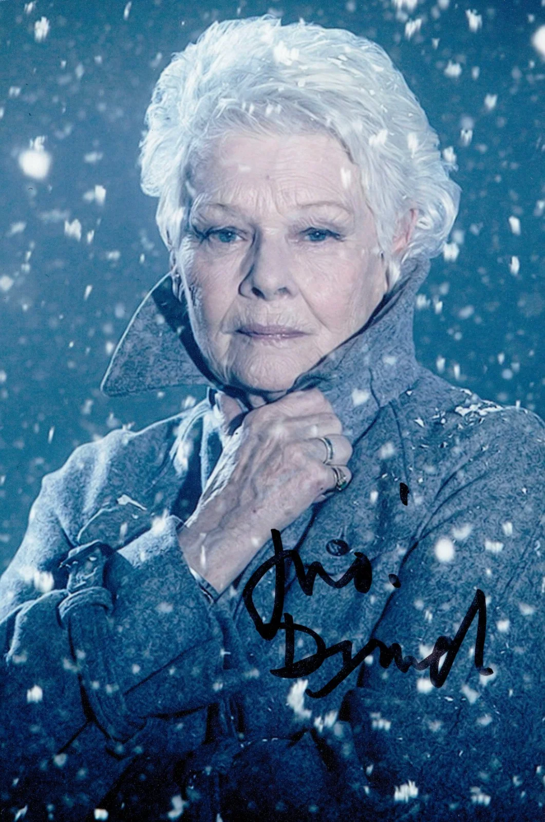 Dame Judi Dench — Dame Judi Dench Signed 6x4 Photo M James Bond 007 Autograph Memorabilia + COA