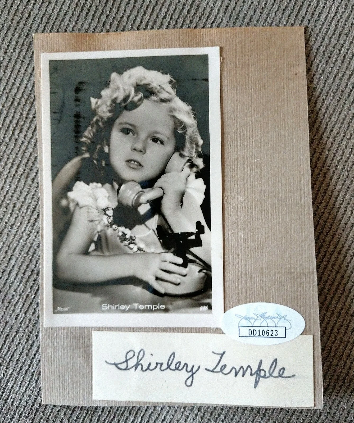 Shirley Temple — JSA CERTIFIED RARE EARLY/YOUNG SHIRLEY TEMPLE SIGNED CUT SIGNATURE W/PHOTO, изображение 3