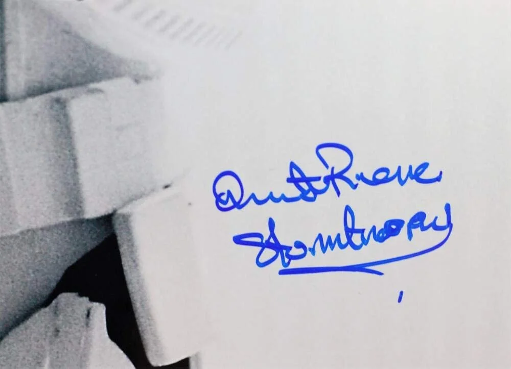 Quentin Pierre — Quentin Pierre Signed Movie Still 16x20 Photo w/ Stormtrooper - JSA Auth *Blue, изображение 5