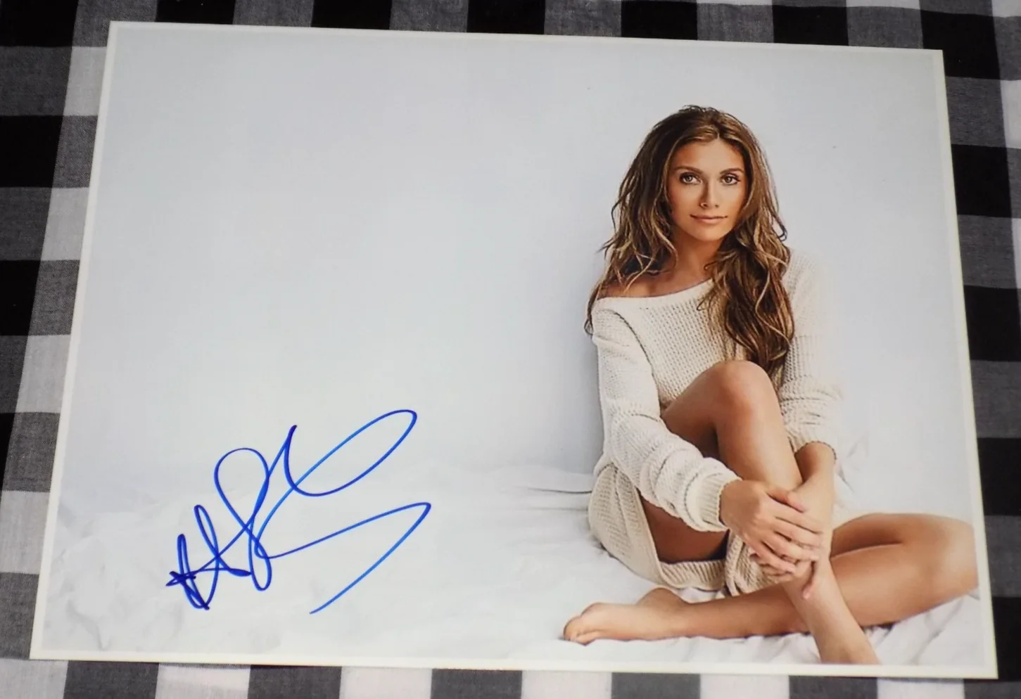 alyson Stoner — Alyson Stoner Signed 8x10 Photo Phineas and Ferb Isabella
