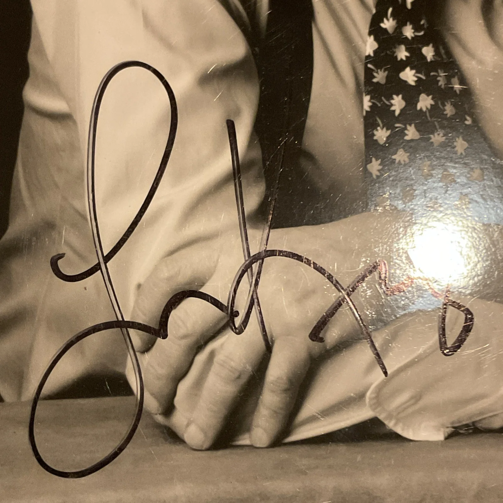 Larry King — Larry King Signed Autographed 5x7 Photo 1993 CNN Press Photo, изображение 2