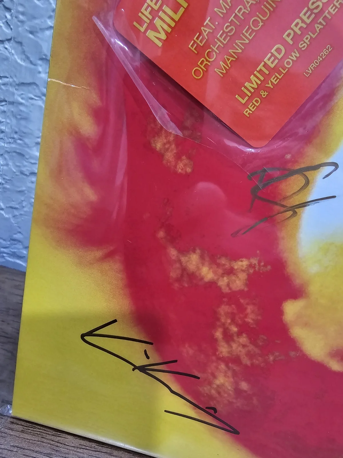 MILITARIE GUN LIFE UNDER THE SUN VINYL SIGNED RED & YELLOW SPLATTER LP, image 4