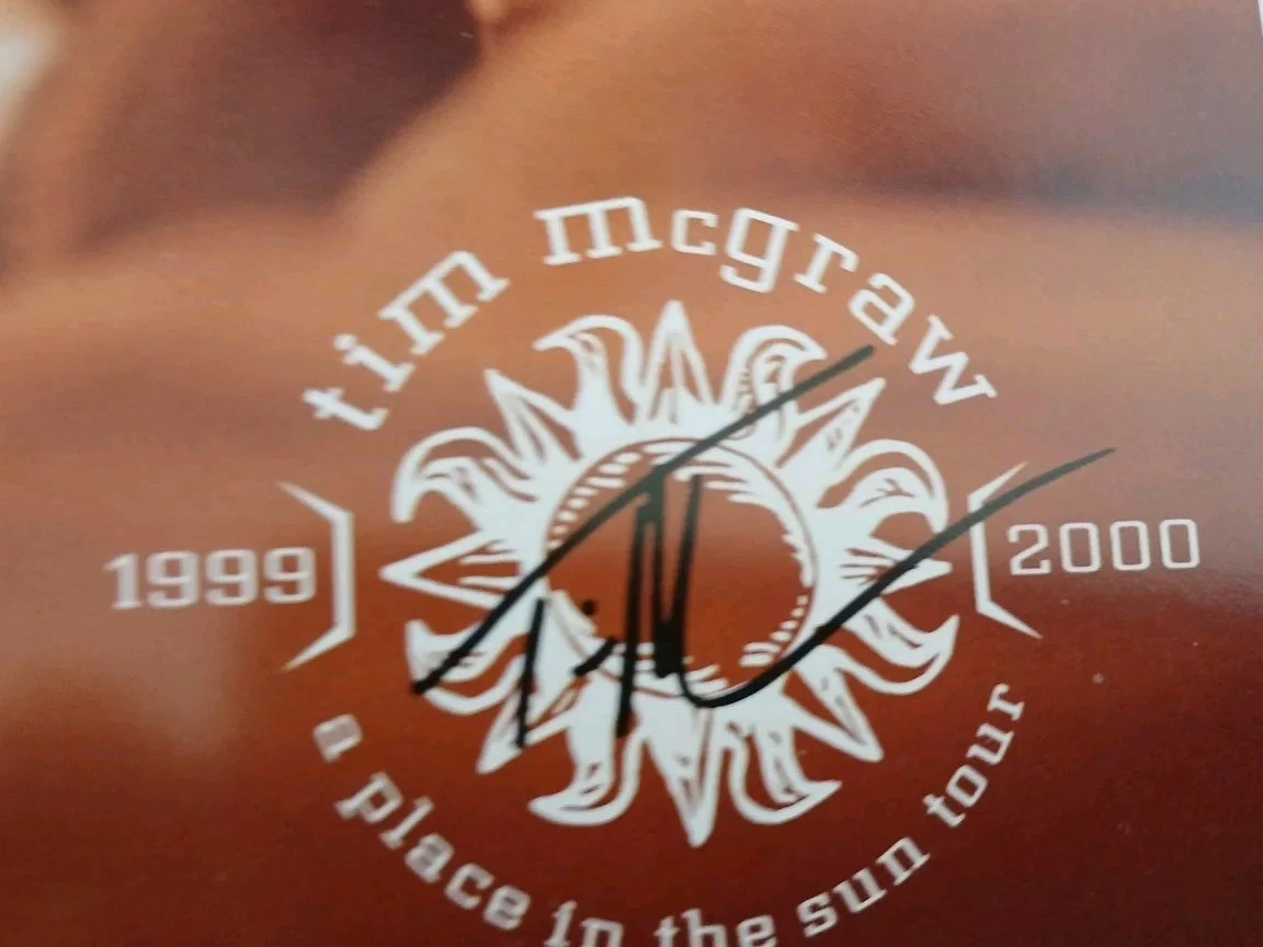 Tim Mcgraw Signed 8x10, изображение 3