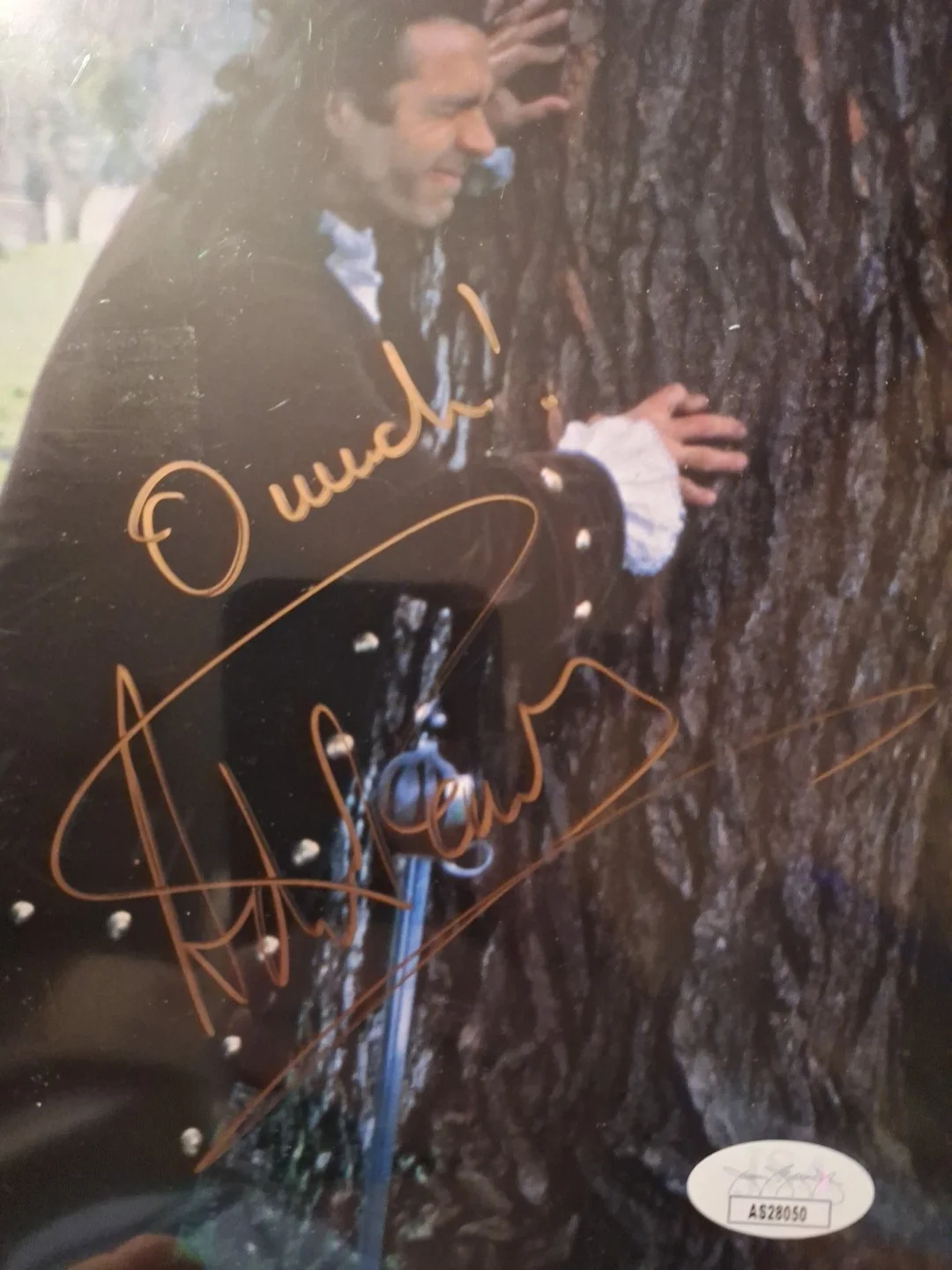 Elizabeth Gracen, Adrian Paul — Elizabeth Gracen "Hold Still Doll Face" & Adrian Paul "Ouch" Signed Photo JSA, изображение 3