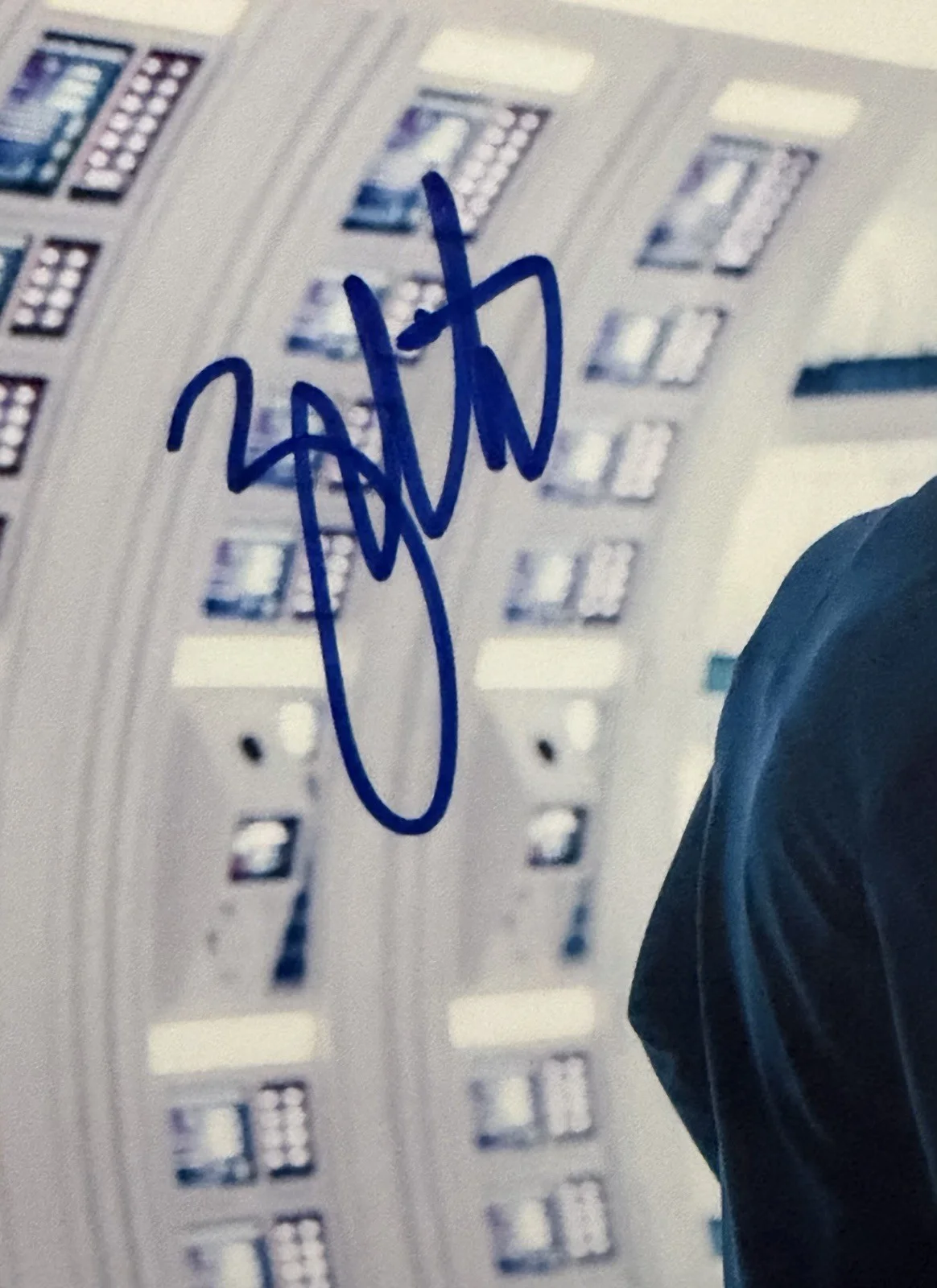 Zachary Quinto — ZACHARY QUINTO SIGNED 8x10 STAR TREK SPOCK PHOTO PSA COA AP87174, image 2