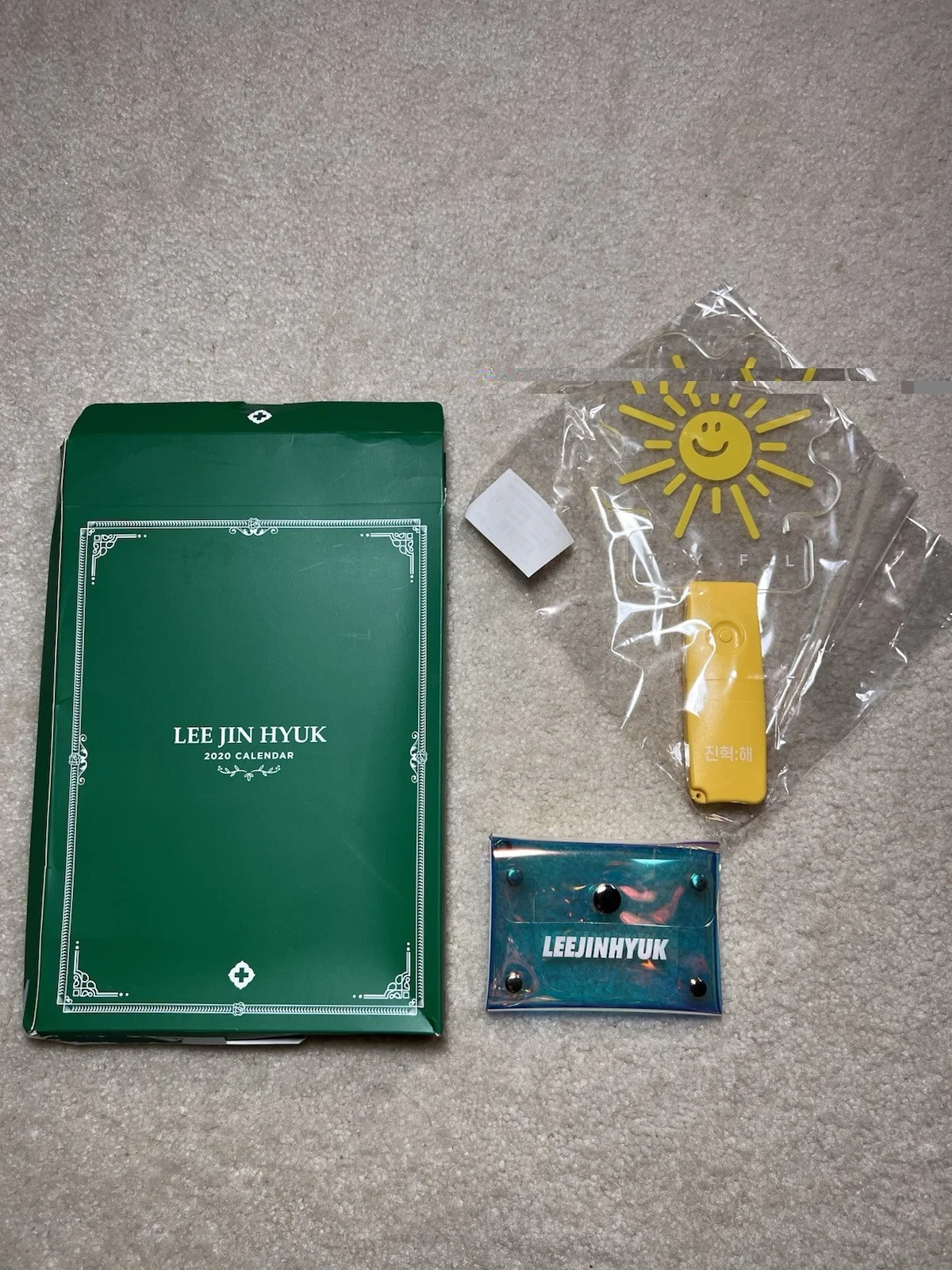 LEE JIN HYUK JINHYUK 2020 CALENDAR + Official T.Y.F.L Light Fan + Card Pouch, изображение 2