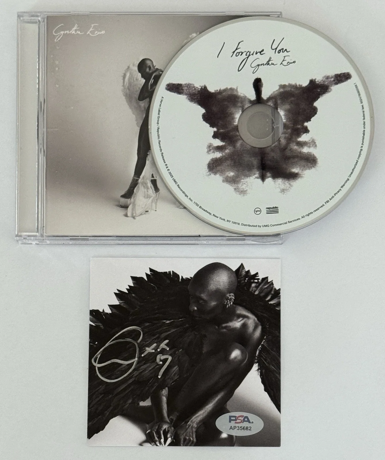 Cynthia Erivo Signed Photograph Art Card & I Forgive You CD PSA DNA COA Wicked, изображение 2
