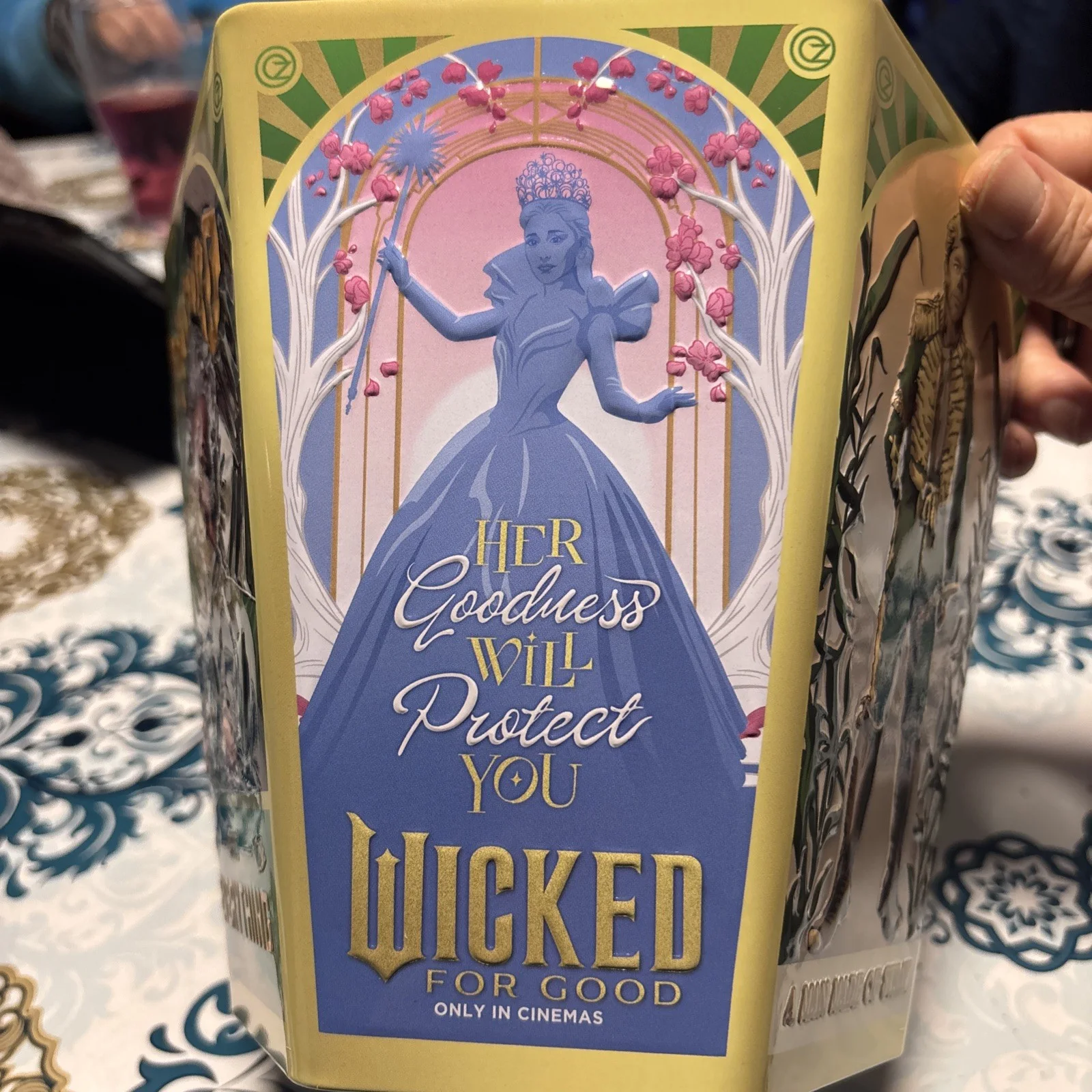 Wicked 2 Movie Hexagon Popcorn Bucket 2025 Vue Brand New, изображение 4