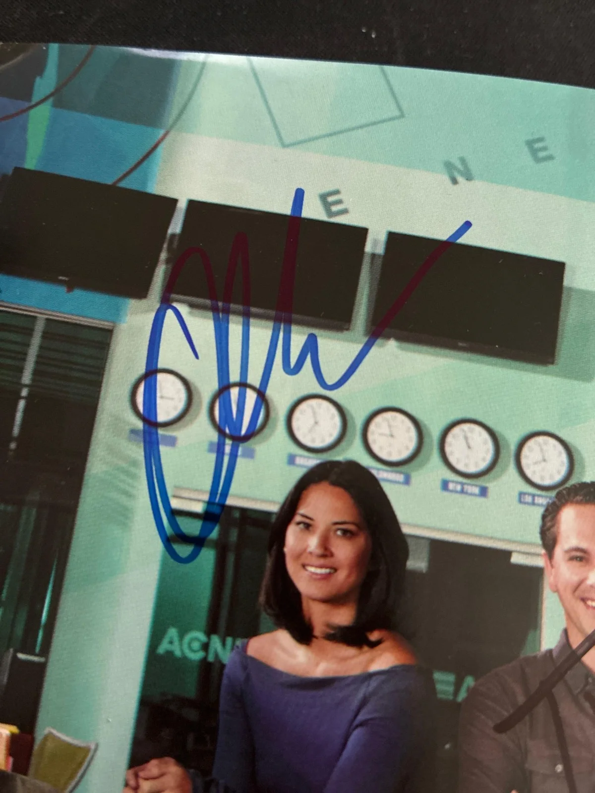 The Newsroom Cast Signed Poster — Dev Patel, Olivia Munn, Jeff Daniels, изображение 2