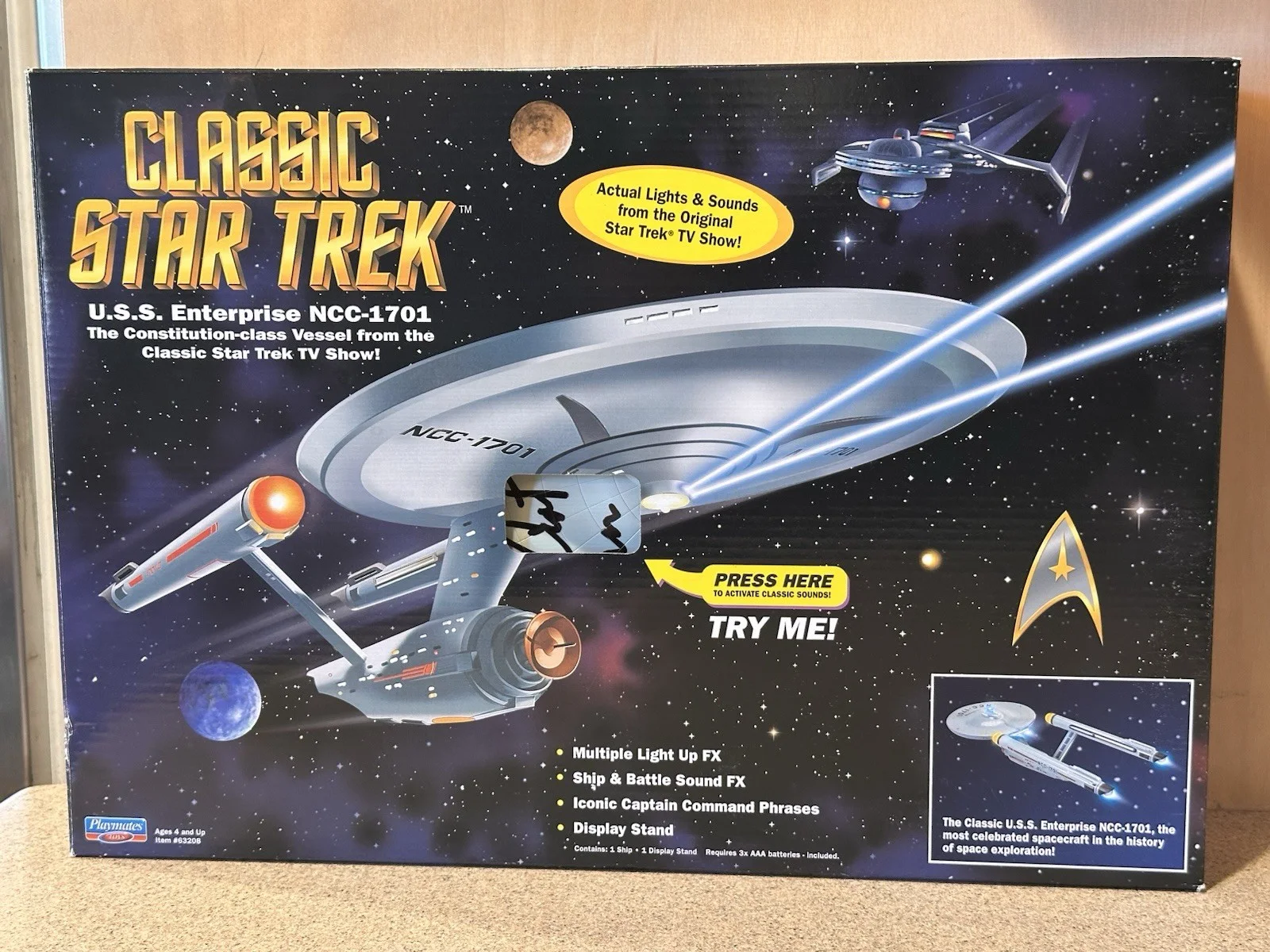 William Shatner — William Shatner Captain Kirk Signed Star Trek U.S.S Enterprise NCC-1701 Beckett, image 2