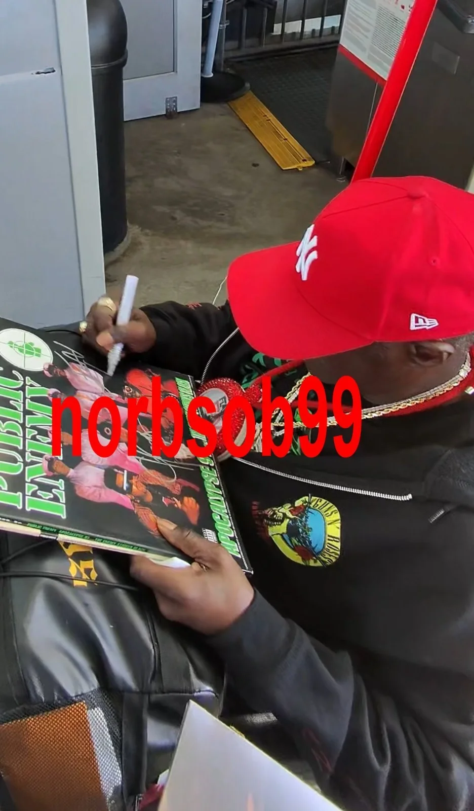 PUBLIC ENEMY SIGNED AUTOGRAPH APOCALYPSE 91 VINYL ALBUM wEXACT PROOF BECKETT COA, image 3