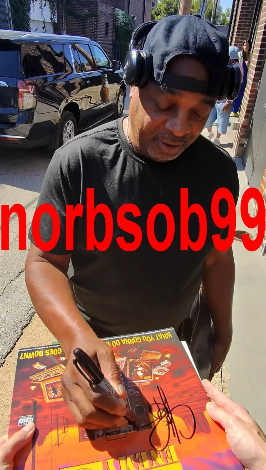 PUBLIC ENEMY FLAVOR FLAV & CHUCK D SIGNED VINYL ALBUM w/EXACT PROOF BECKETT COA, изображение 4