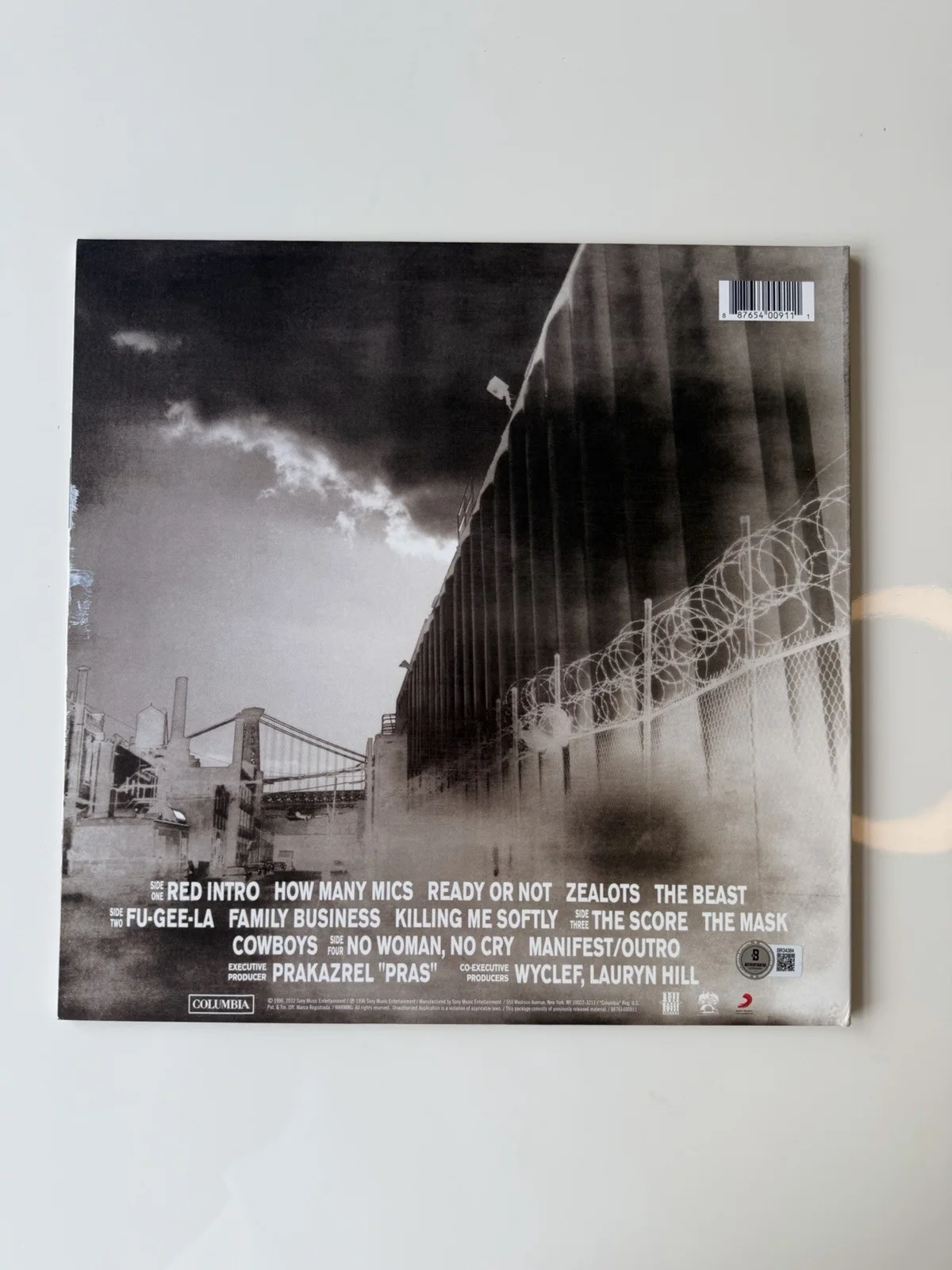 Lauryn Hill & Wyclef Jean Autographed The Score Vinyl Album Fugees Beckett￼, изображение 2