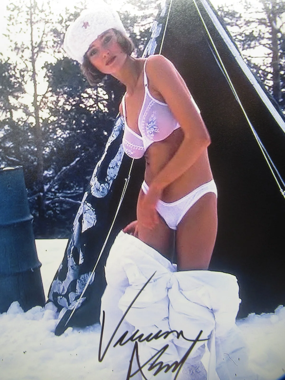 VANESSA ANGEL — VANESSA ANGEL , SPIES LIKE US , SIGNED 8"X10" PHOTO AUTOGRAPHED W COA