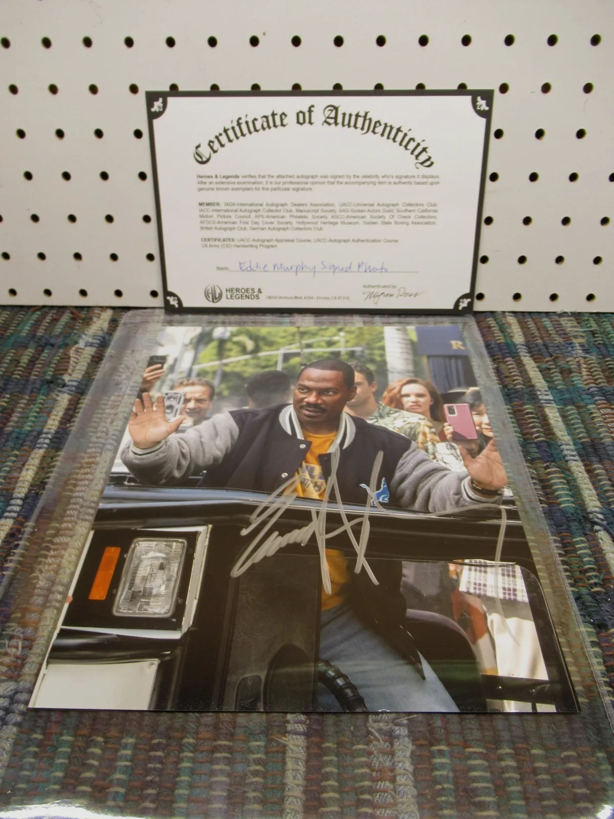 EDDIE MURPHY — EDDIE MURPHY - BEVERLY HILLS COP SIGNED 8"X10" PHOTO AUTOGRAPHED W COA, изображение 5