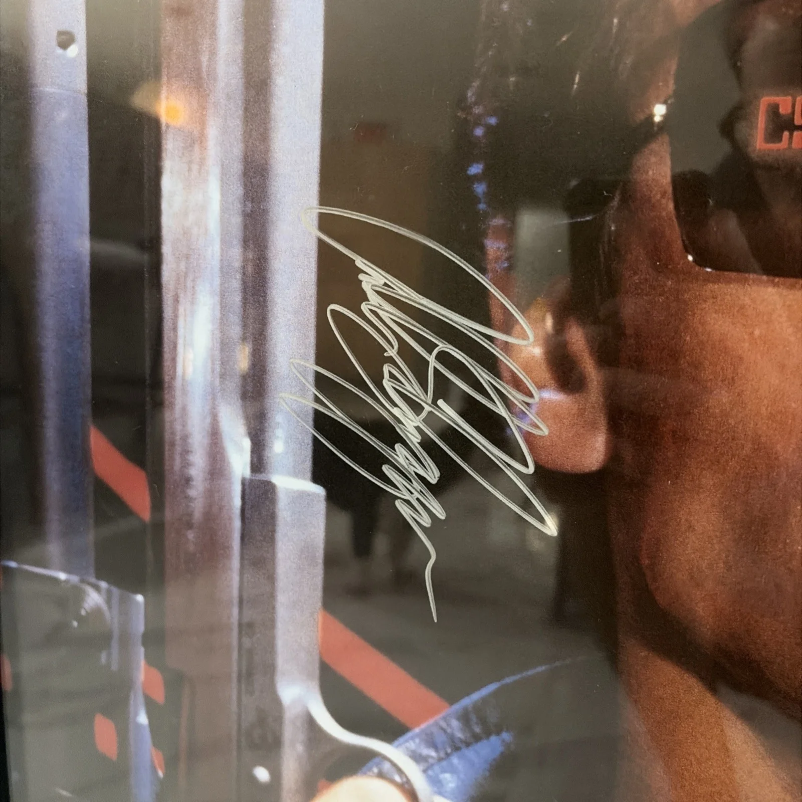 Arnold Schwarzenegger — The Terminator Poster Signed Arnold Schwarzenegger, James Cameron 5X signatures!, изображение 3