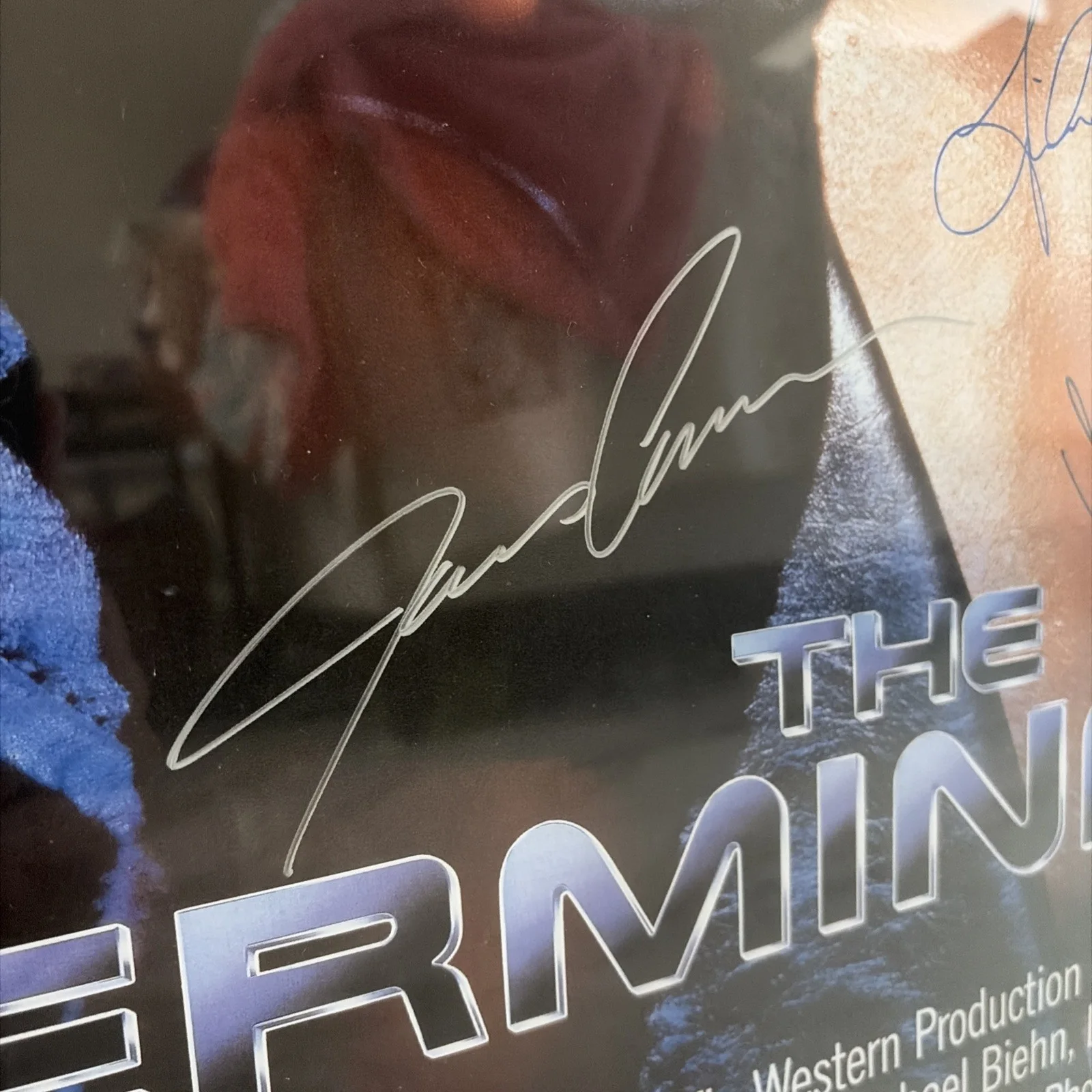 Arnold Schwarzenegger — The Terminator Poster Signed Arnold Schwarzenegger, James Cameron 5X signatures!, изображение 4