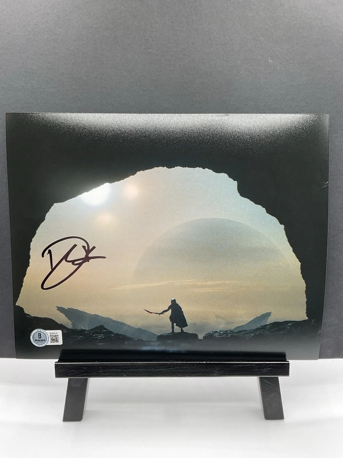 Dimitrius Schuster-Koloamatangi — Dimitrius Schuster Koloamatangi signed 8x10 Predator signed 8x10 Badlands BAS