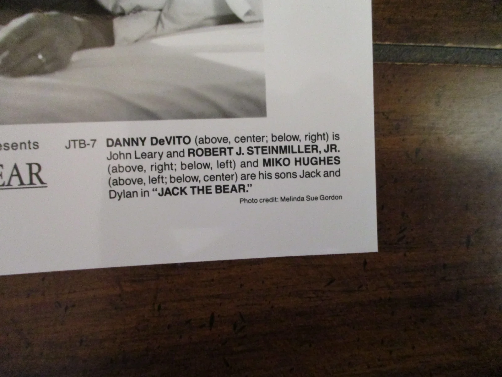 Miko Hughes/Danny DeVito/Robert J. Steinmiller(JACK THE BEAR)1993 8x10 B&W Photo, image 3