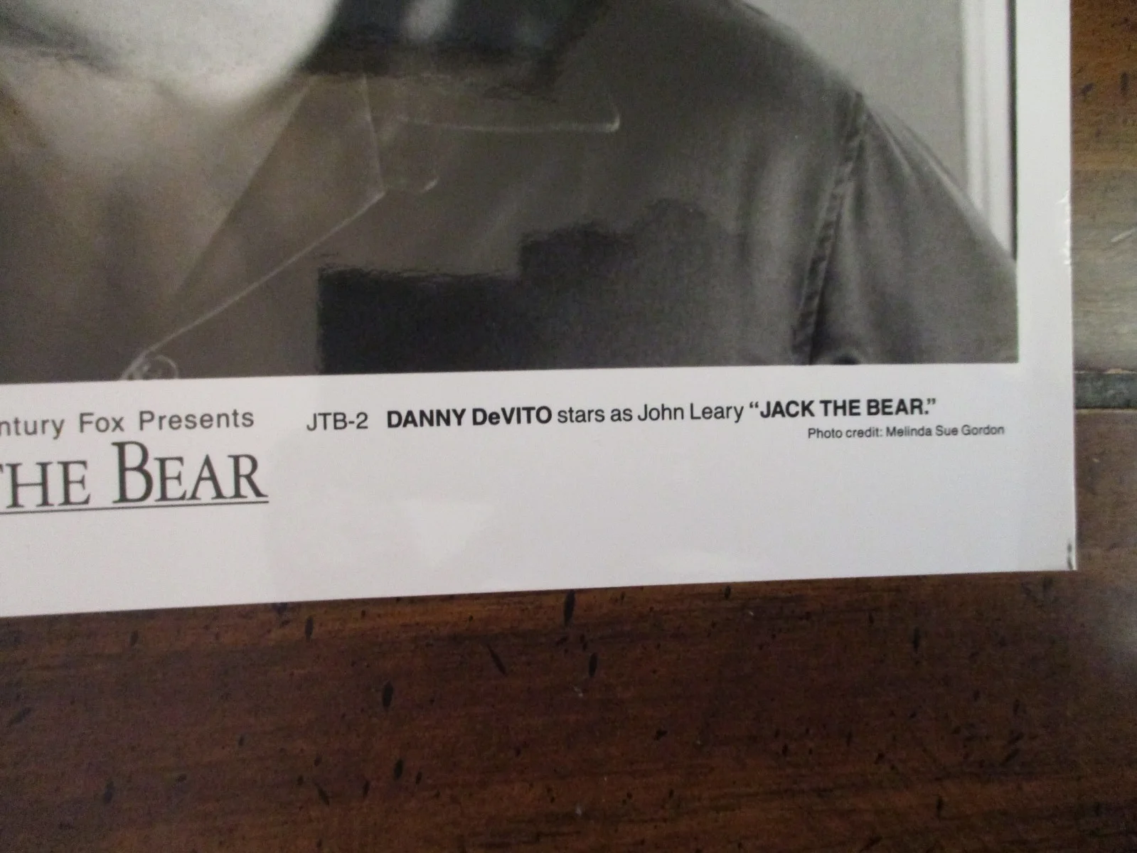 Danny DeVito("JACK THE BEAR")1993 10 x 8 Glossy Black and White Press Photo, изображение 2