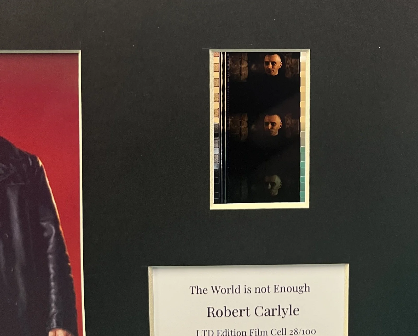 ROBERT CARLYLE . The World is not Enough 35mm Film Cell Mounted Display, image 2