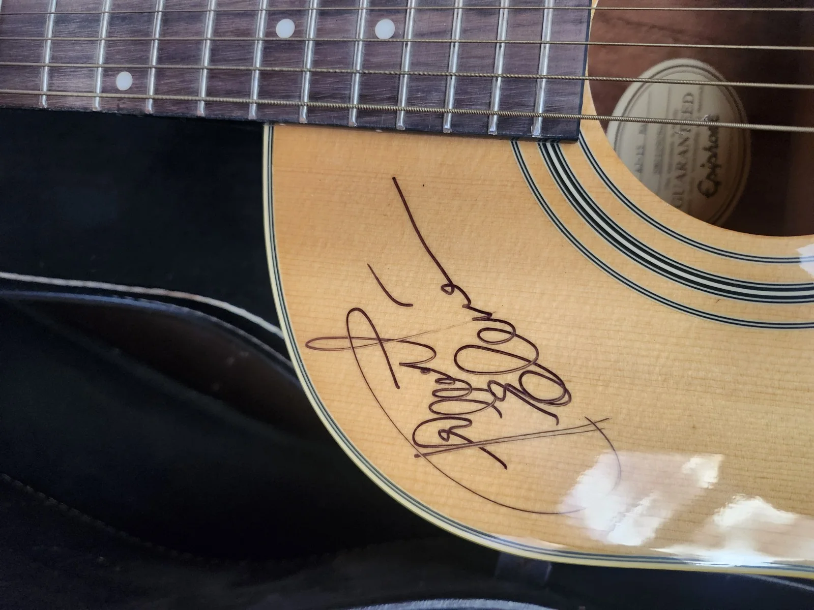 Autographed Guitar, изображение 3