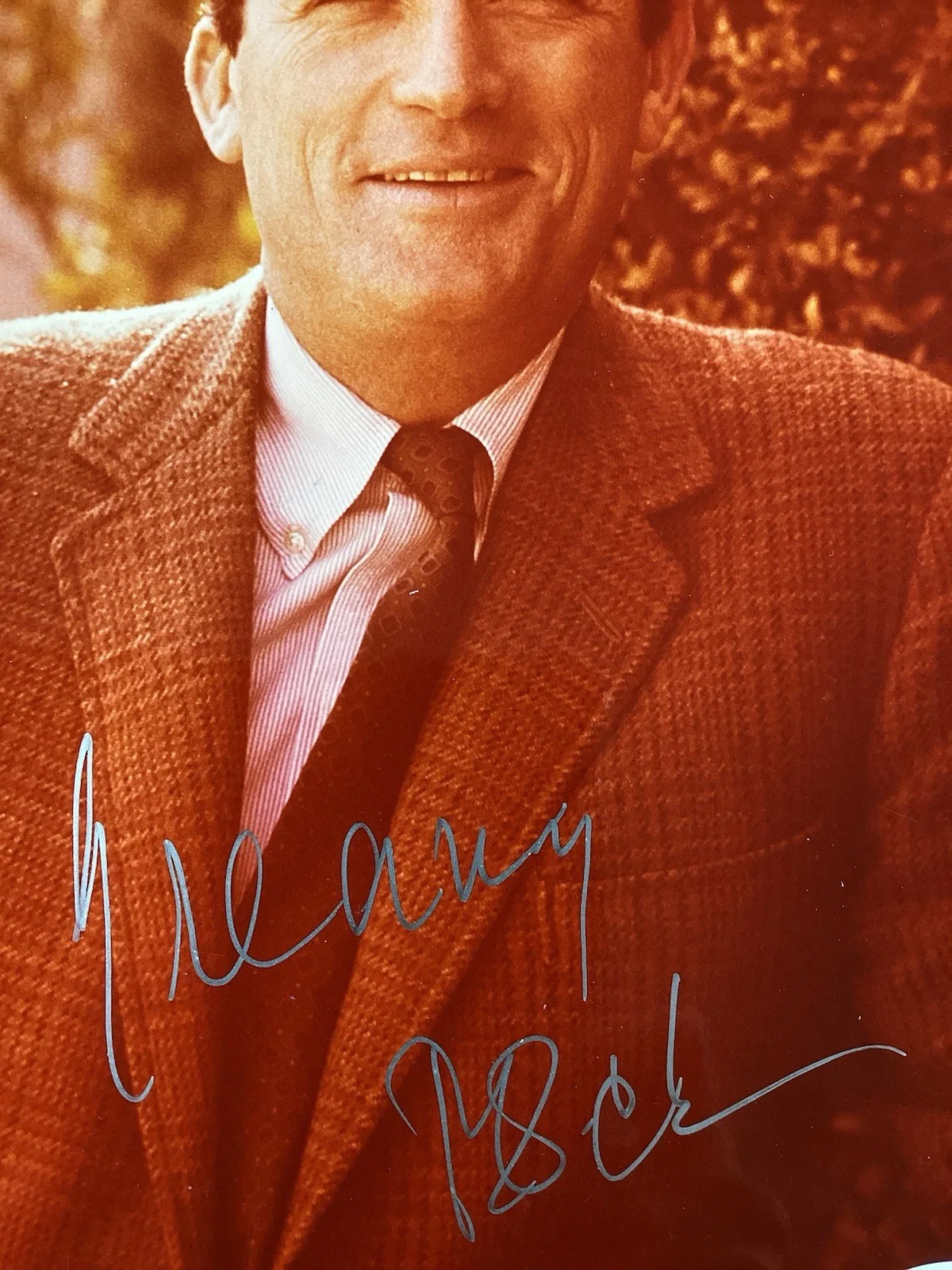 Gregory Peck — Gregory Peck Signed Photo 8x10 Actor Oscar Gregory Peck Autograph JSA 4, image 2
