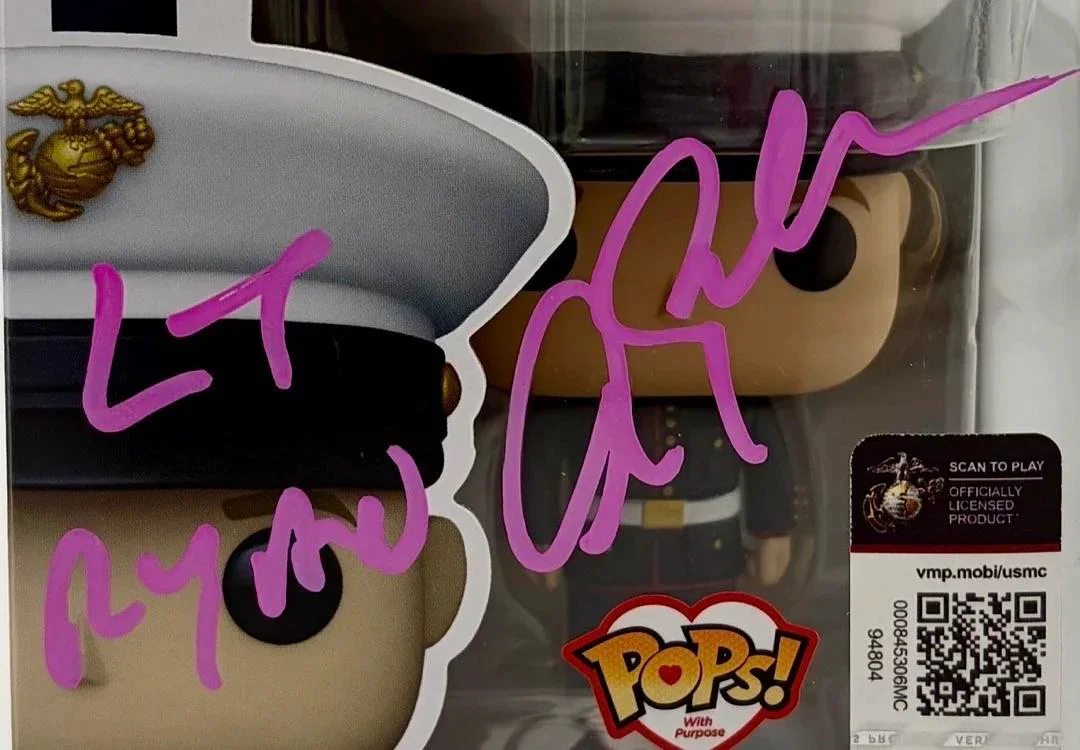 Alec Baldwin signed U.S. Marines Funko w/ Lt. Ryan insc - Beckett COA *RARE*, изображение 2
