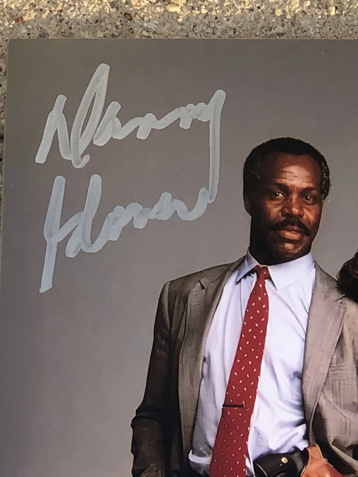 Danny Glover — DANNY GLOVER SIGNED 8X10 PHOTO LETHAL WEAPON MOVIE AKA MURTAGH MEL GIBSON PSA, image 3