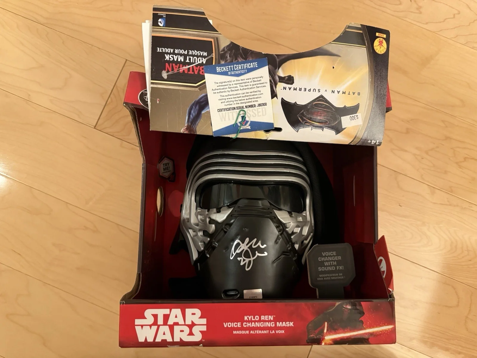 adam driver — Star Wars Kylo Ren Mask Signed By Adam Driver -Beckett ￼, изображение 3