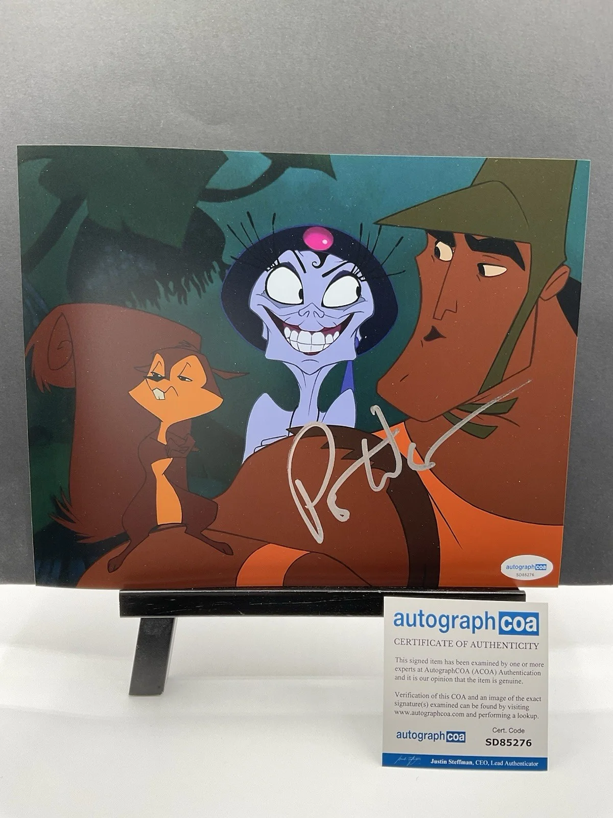 Patrick Warburton — Patrick Warburton signed photo Emperors New Groove signed 8x10 ACOA Kronk signed