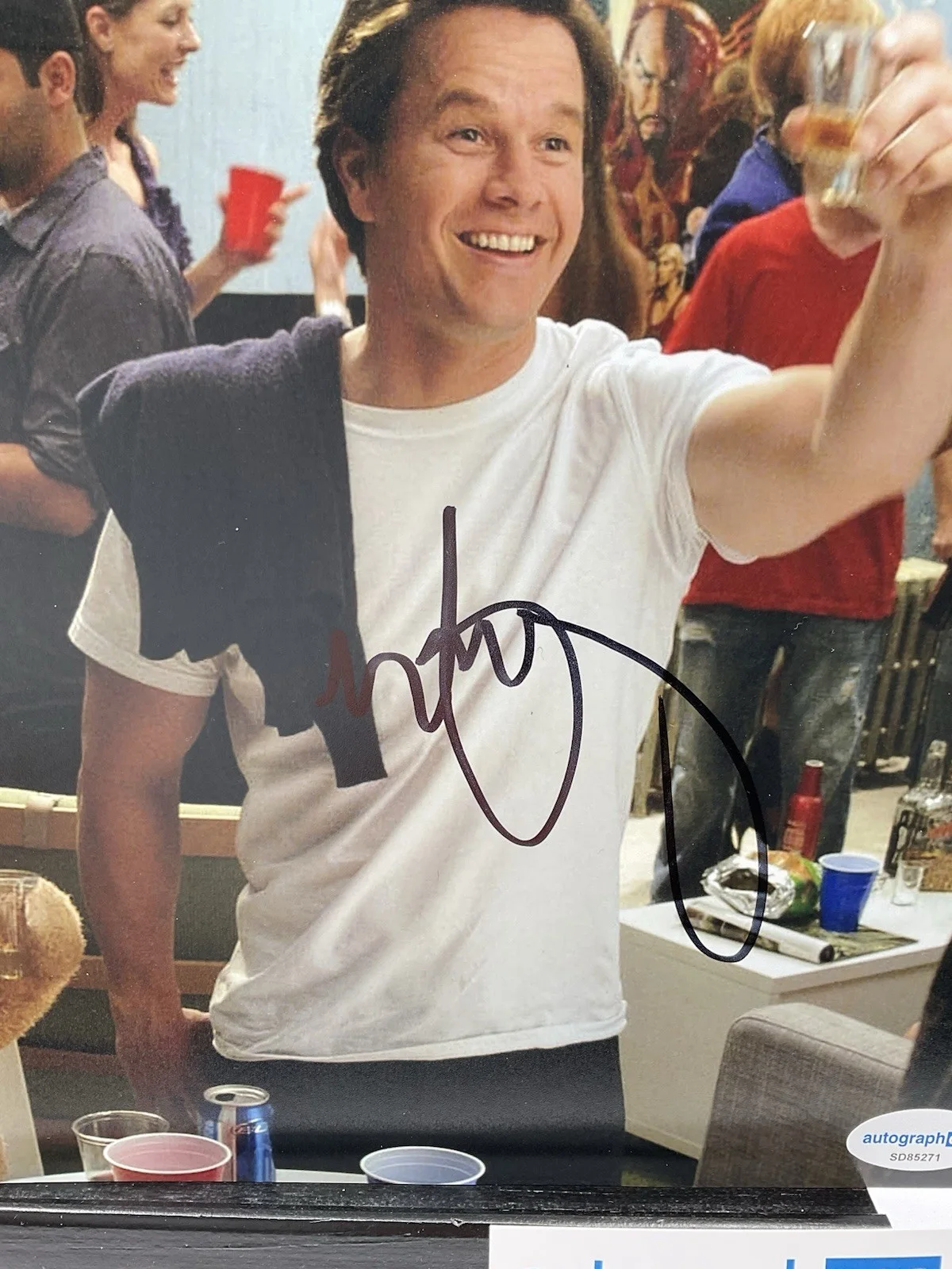 Mark Wahlberg — Mark Wahlberg signed photo Ted signed 8x10 ACOA Flash Gordon Thunder Buddies, image 2