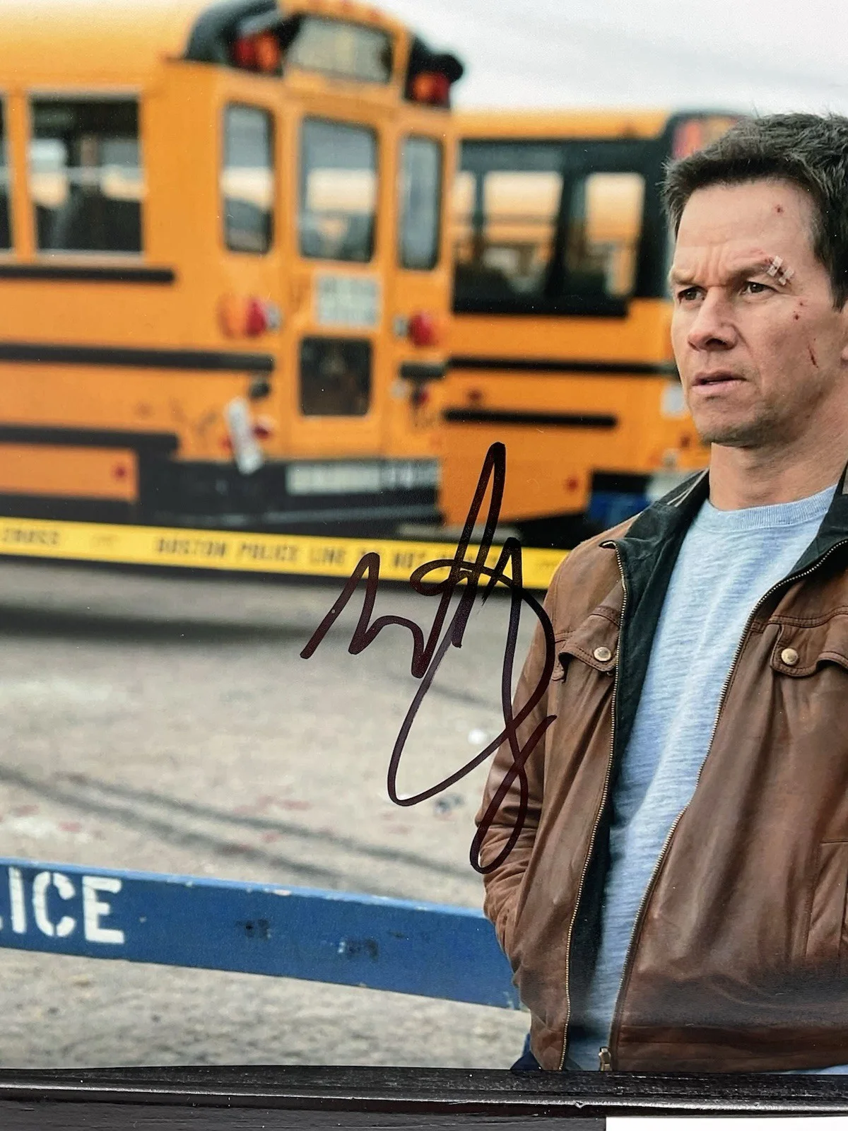 Mark Wahlberg — Mark Wahlberg signed photo Spenser Confidential signed 8x10 ACOA Wahlberg auto, изображение 2